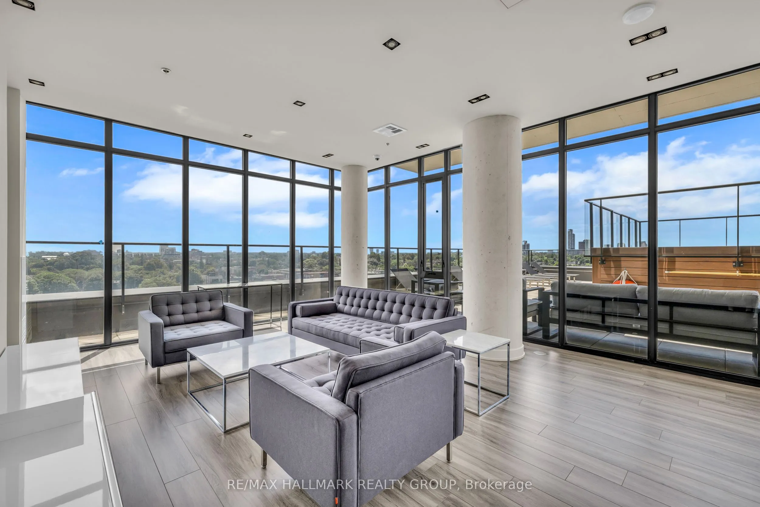203 CATHERINE Street #902