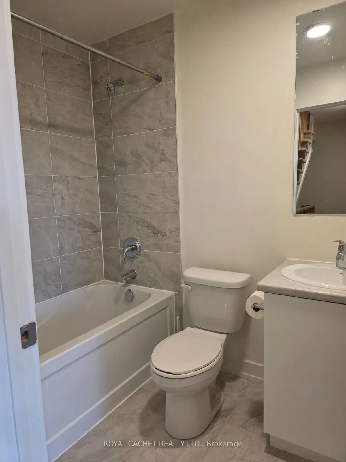 16 Melbourne Avenue #304C