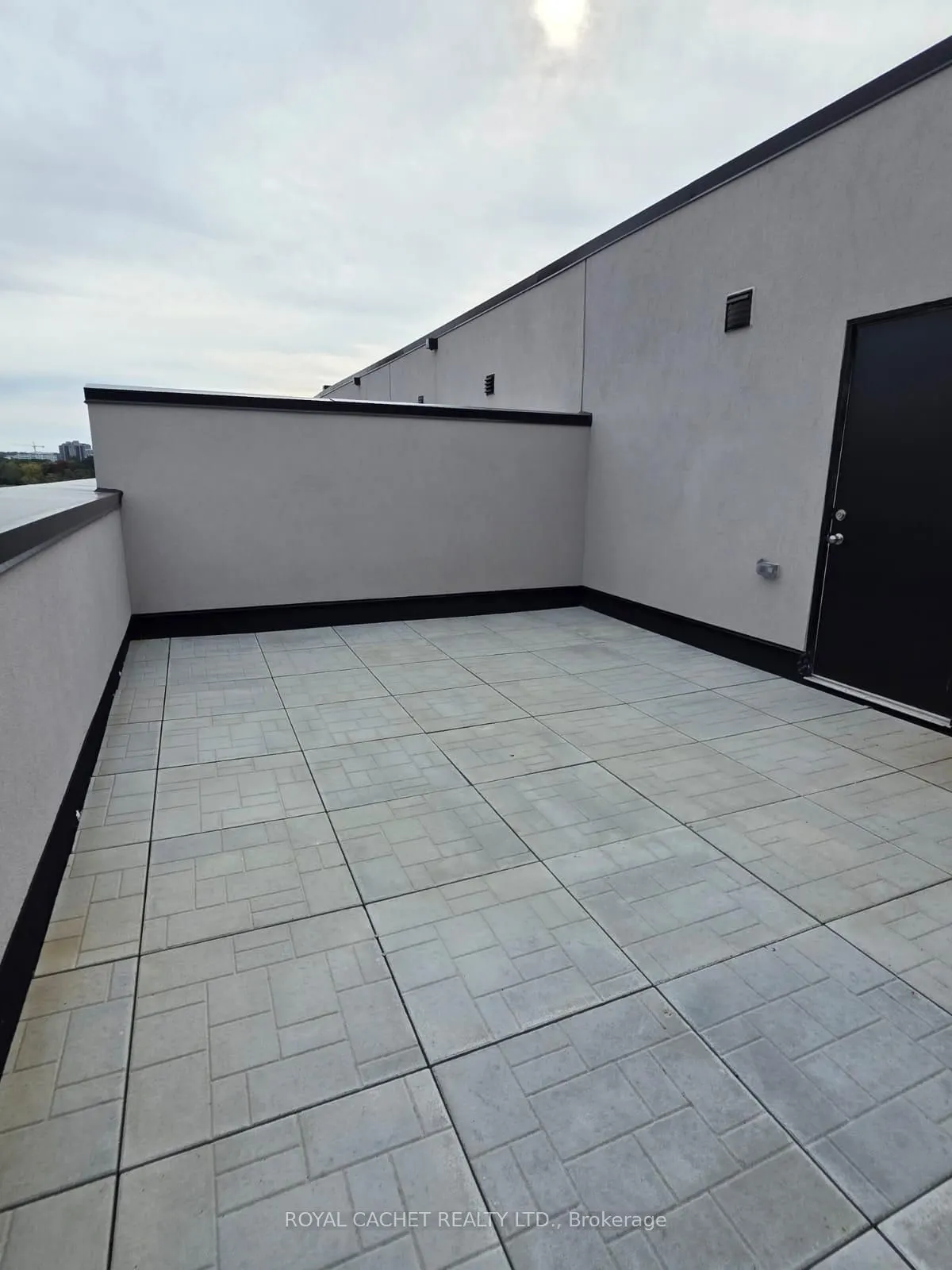 16 Melbourne Avenue #304C
