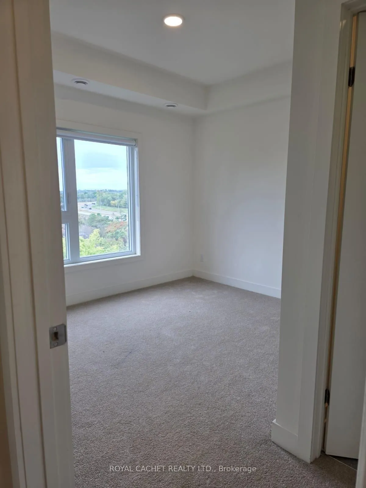 16 Melbourne Avenue #304C