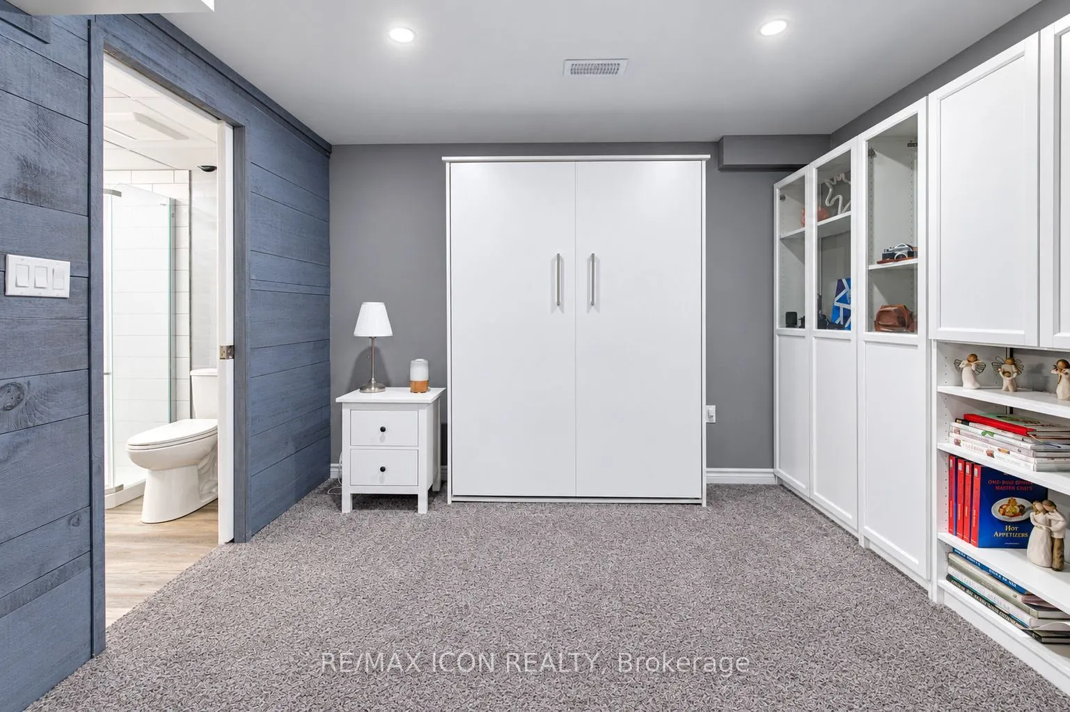 22 Poffenroth Path