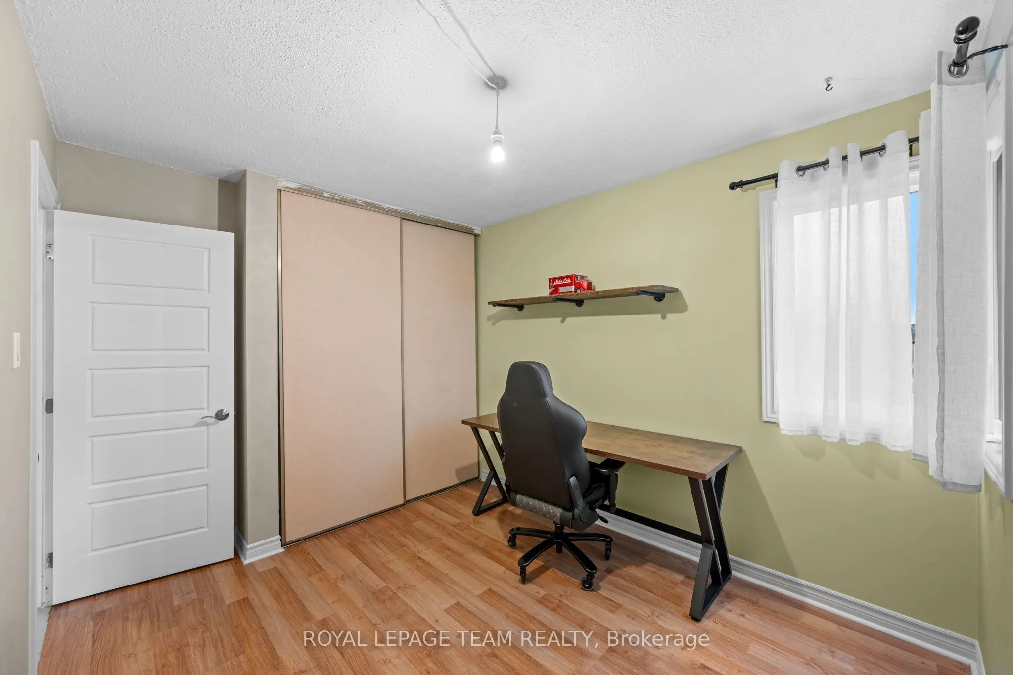 128 McClintock Way #128