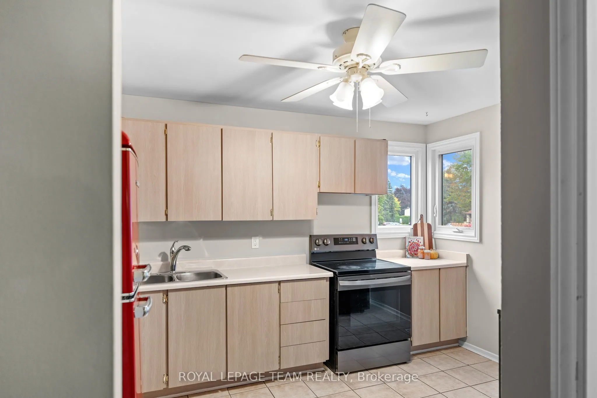 128 McClintock Way #128