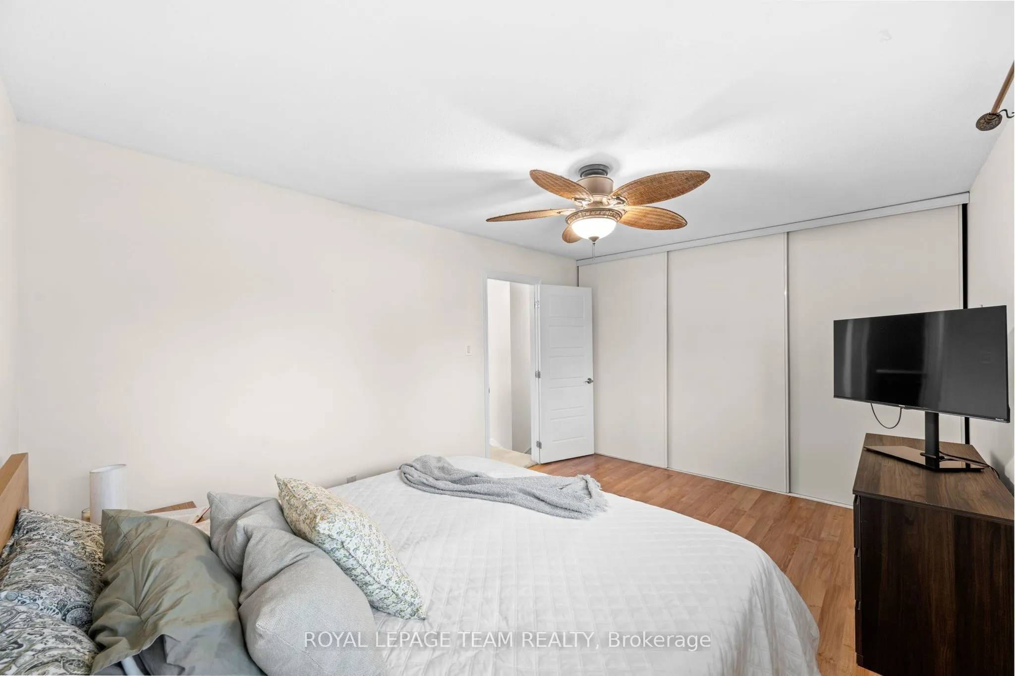 128 McClintock Way #128