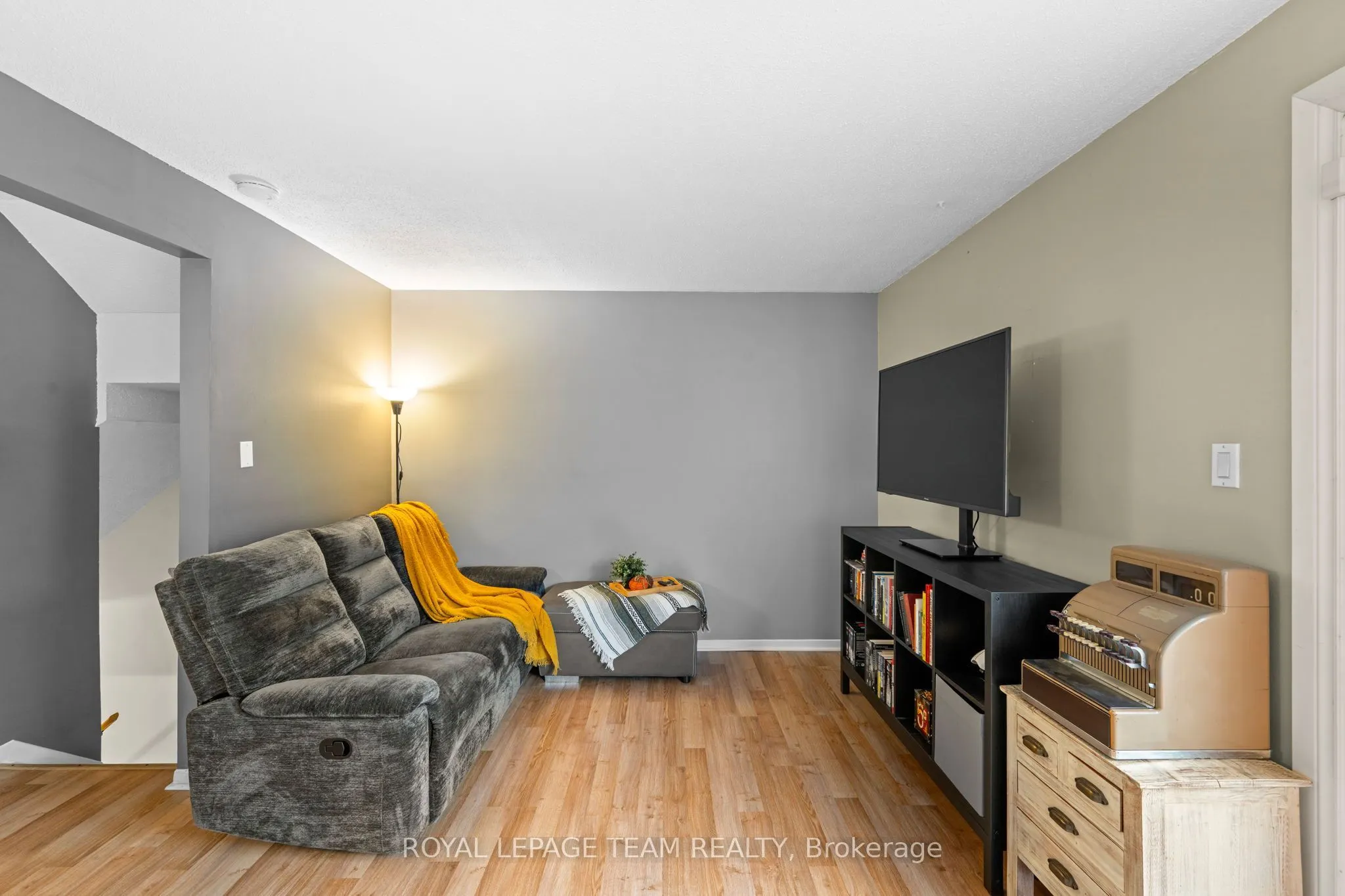 128 McClintock Way #128