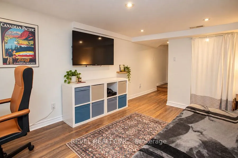 11 Stirton Avenue
