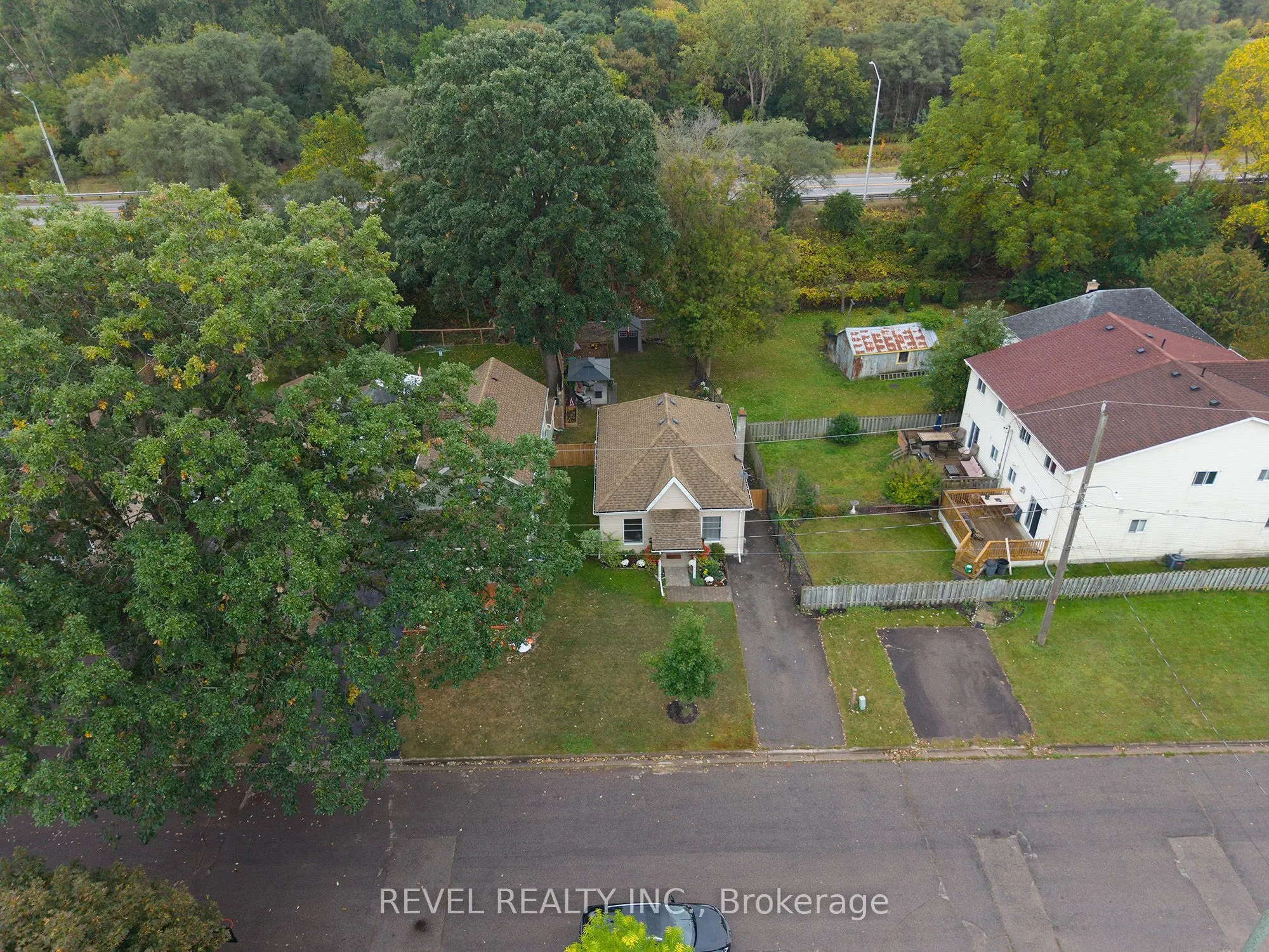 11 Stirton Avenue