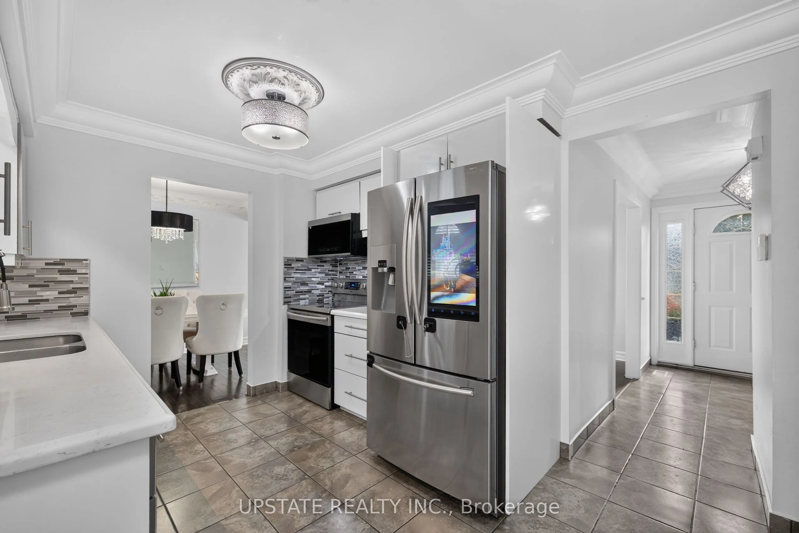 221 Cedarwoods Crescent