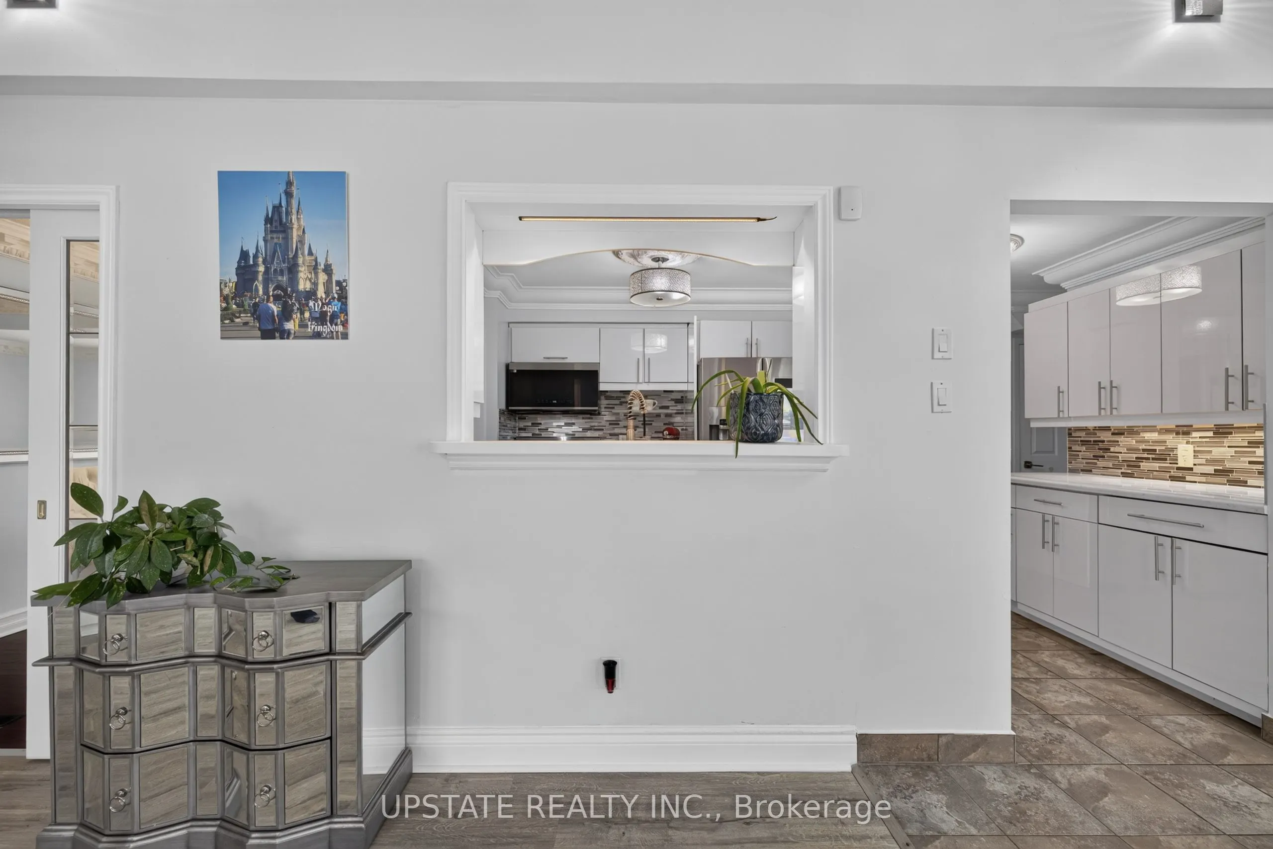 221 Cedarwoods Crescent