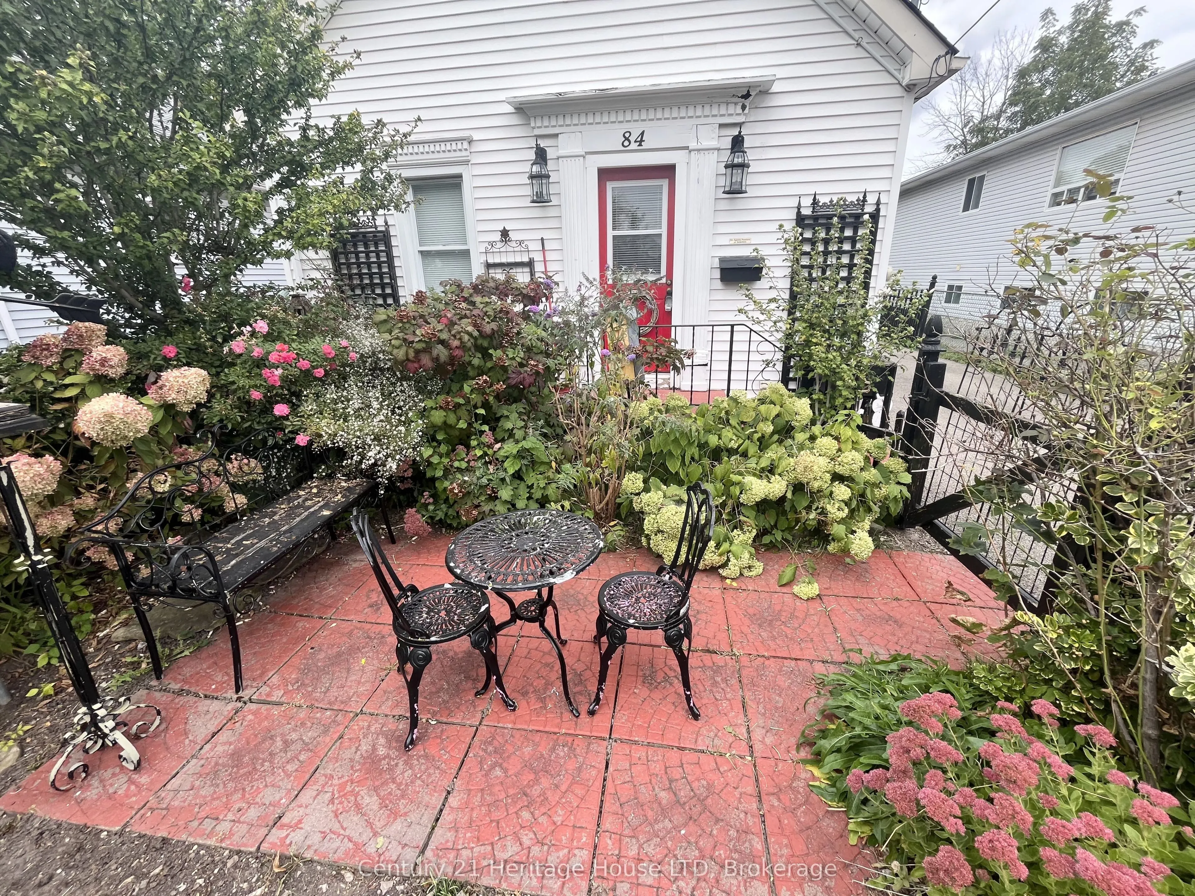84 Rykert Street