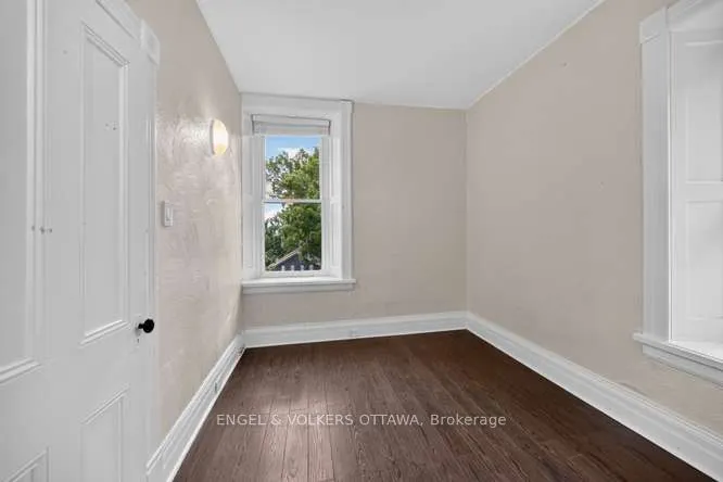 716 King Street W
