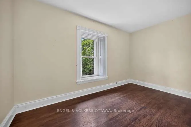 716 King Street W