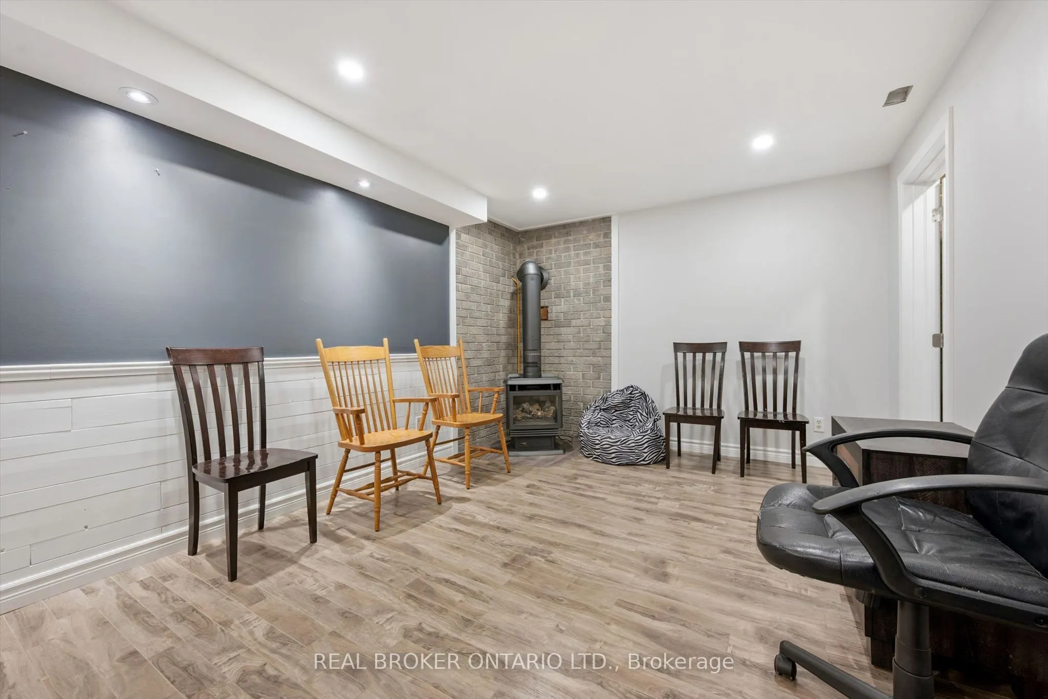 339 Strathallan Street