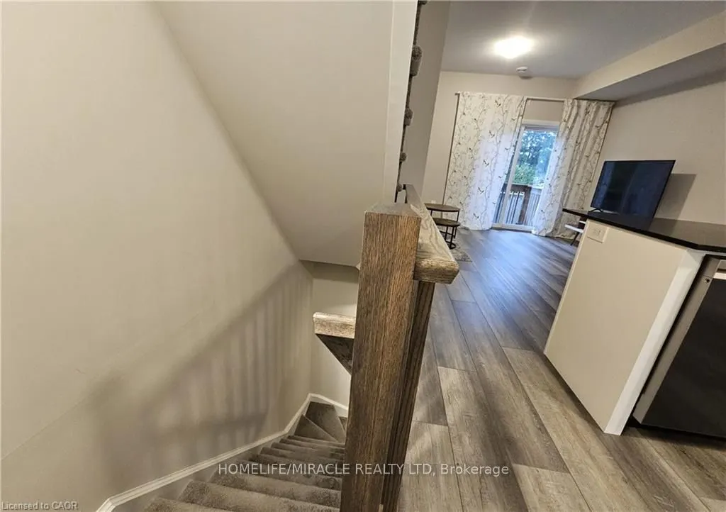 720 Grey Street #4