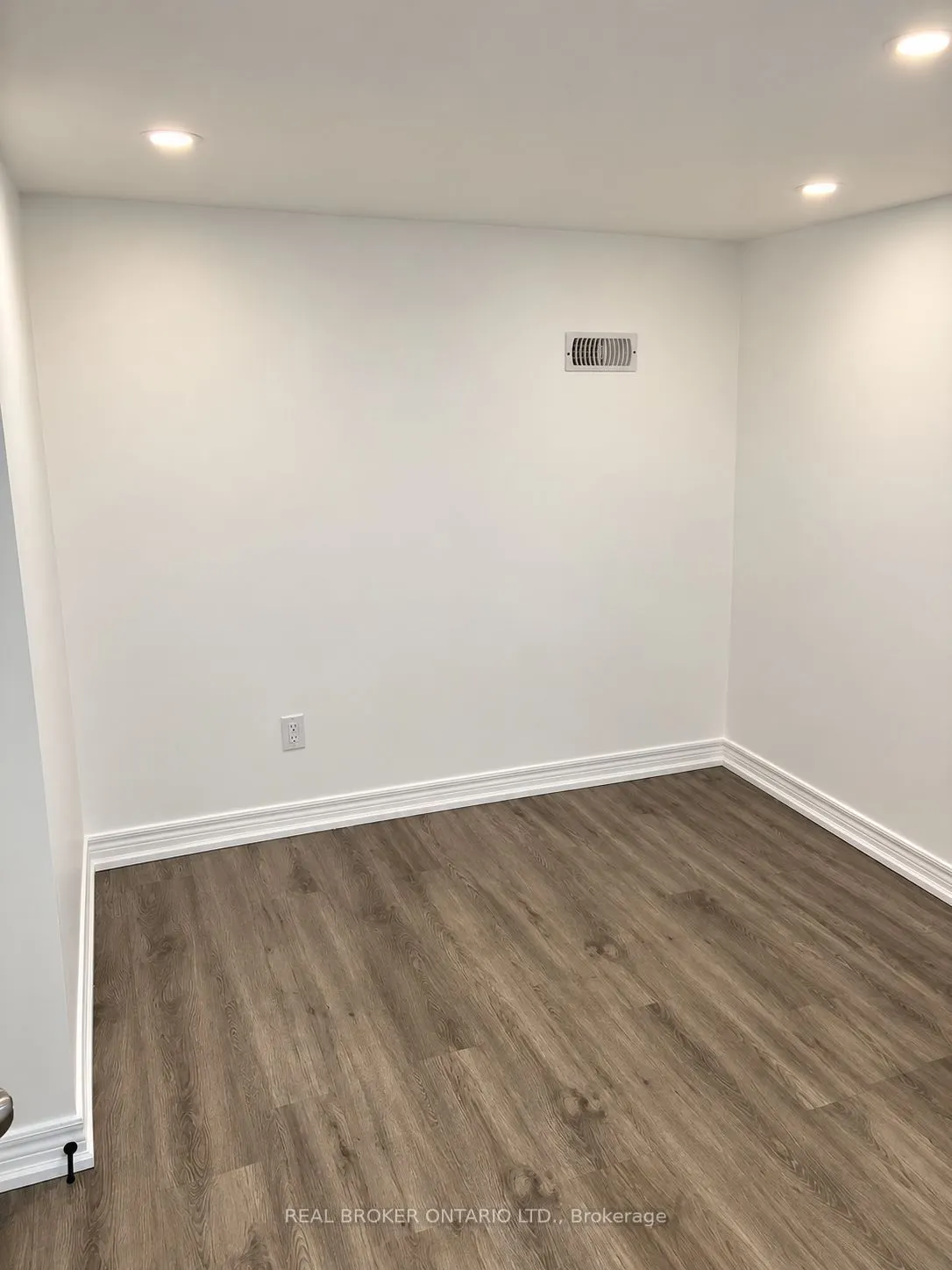 558 First Avenue #Lower
