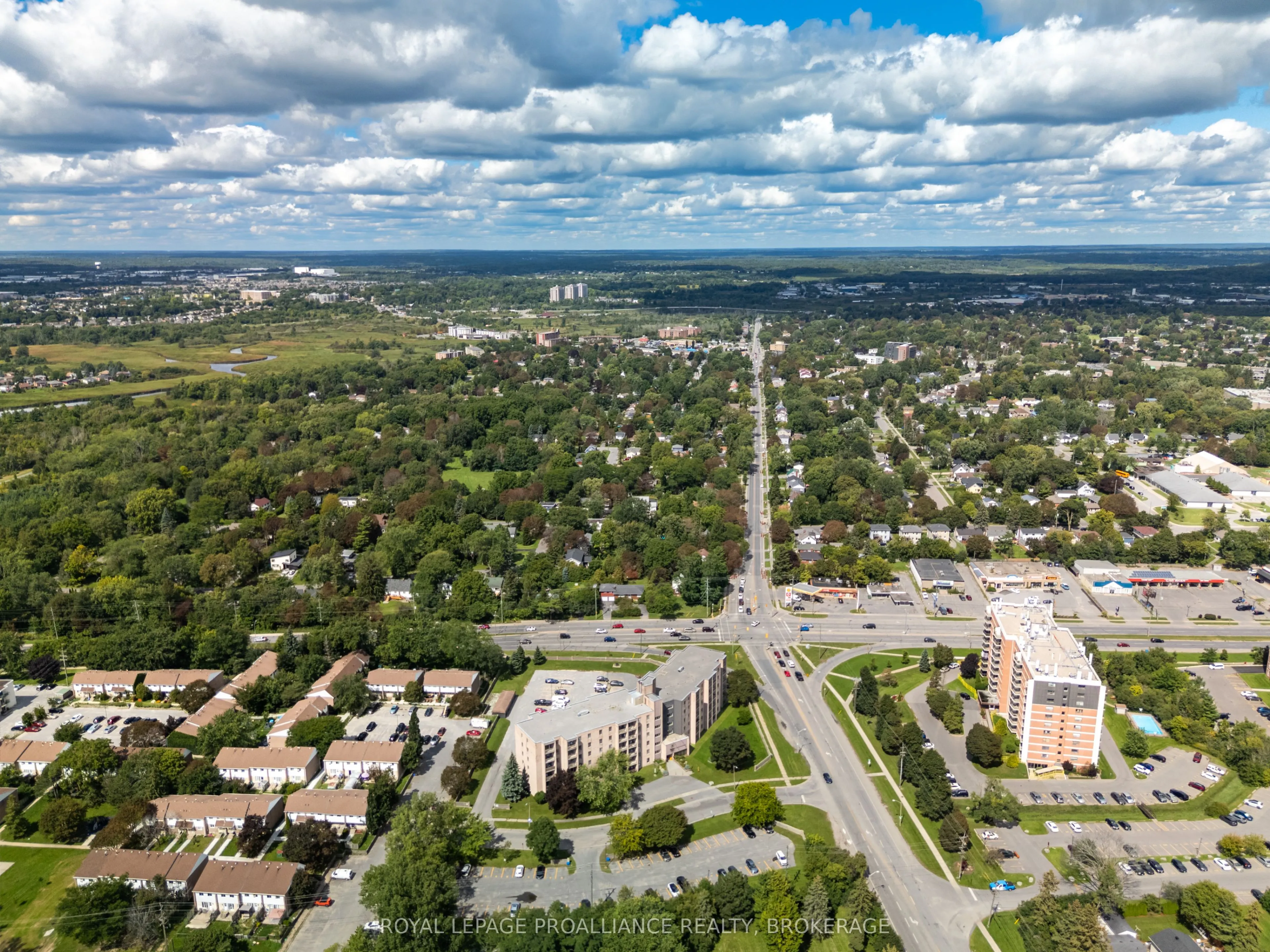 17 Eldon Hall Place #112