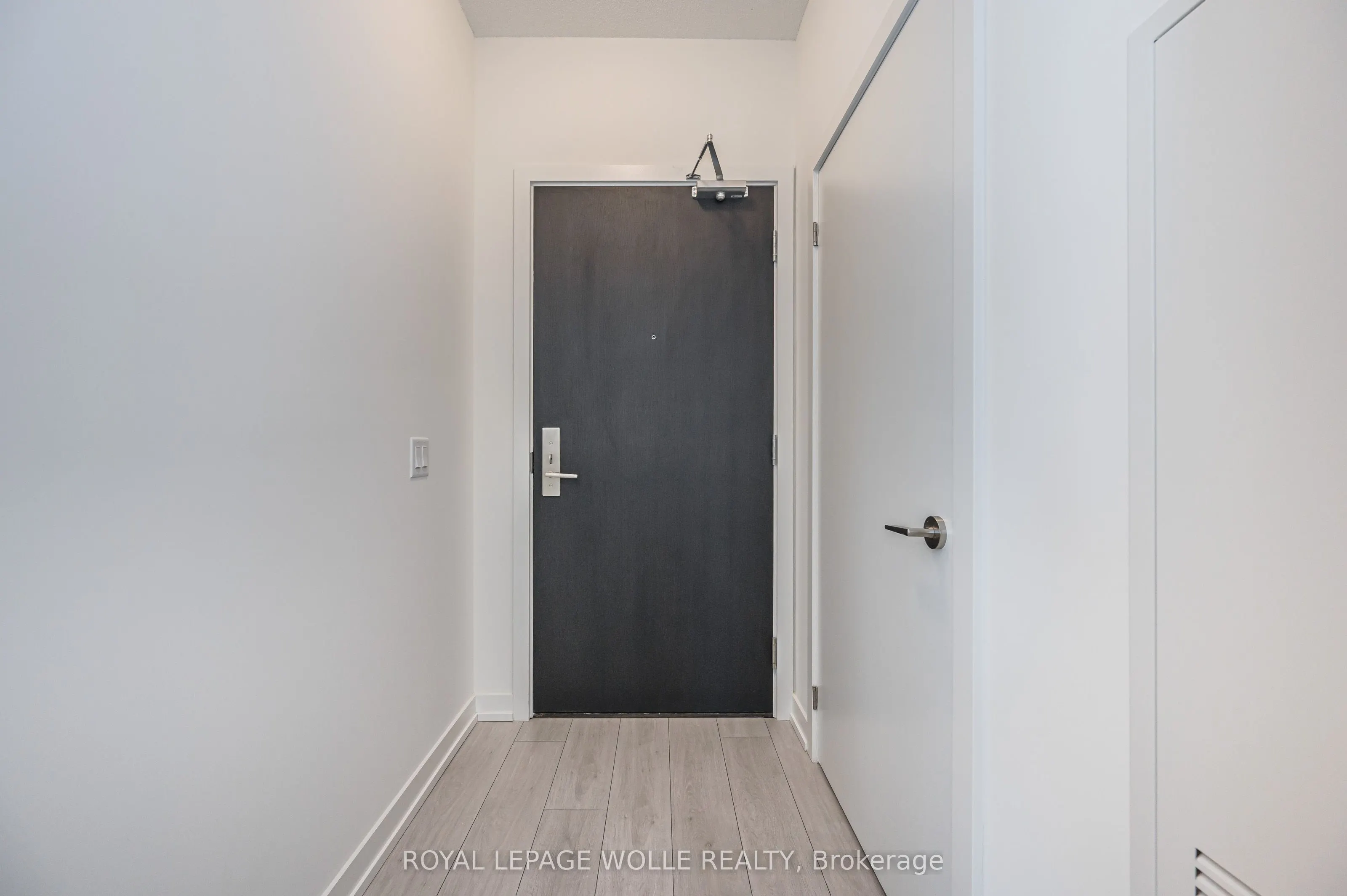 55 Duke Street W #2102