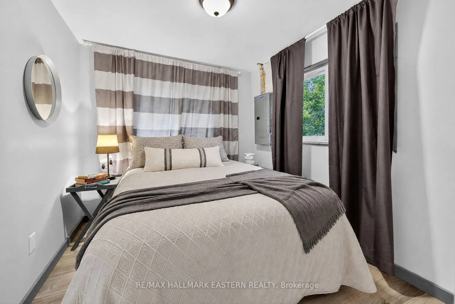 422 Island View Road #9