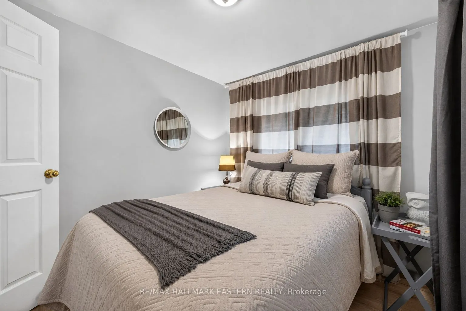 422 Island View Road #9