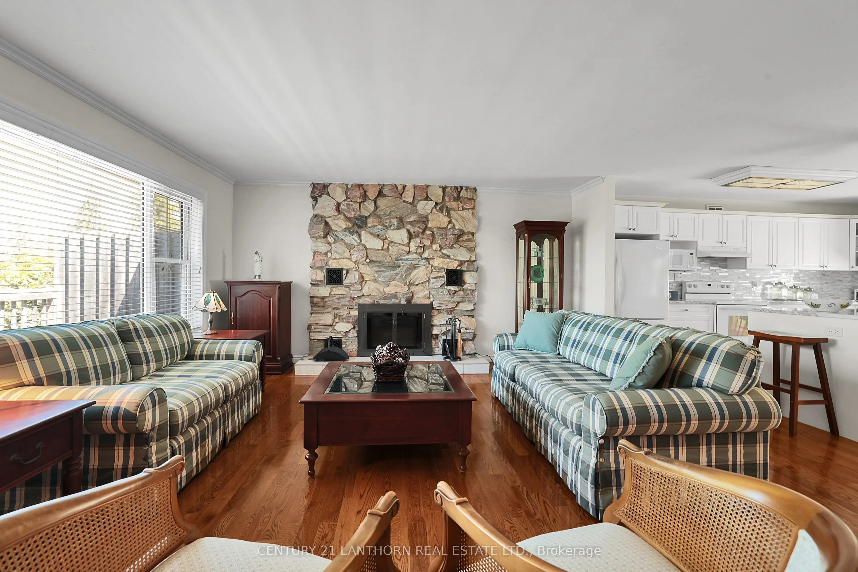 251 High Shore Road