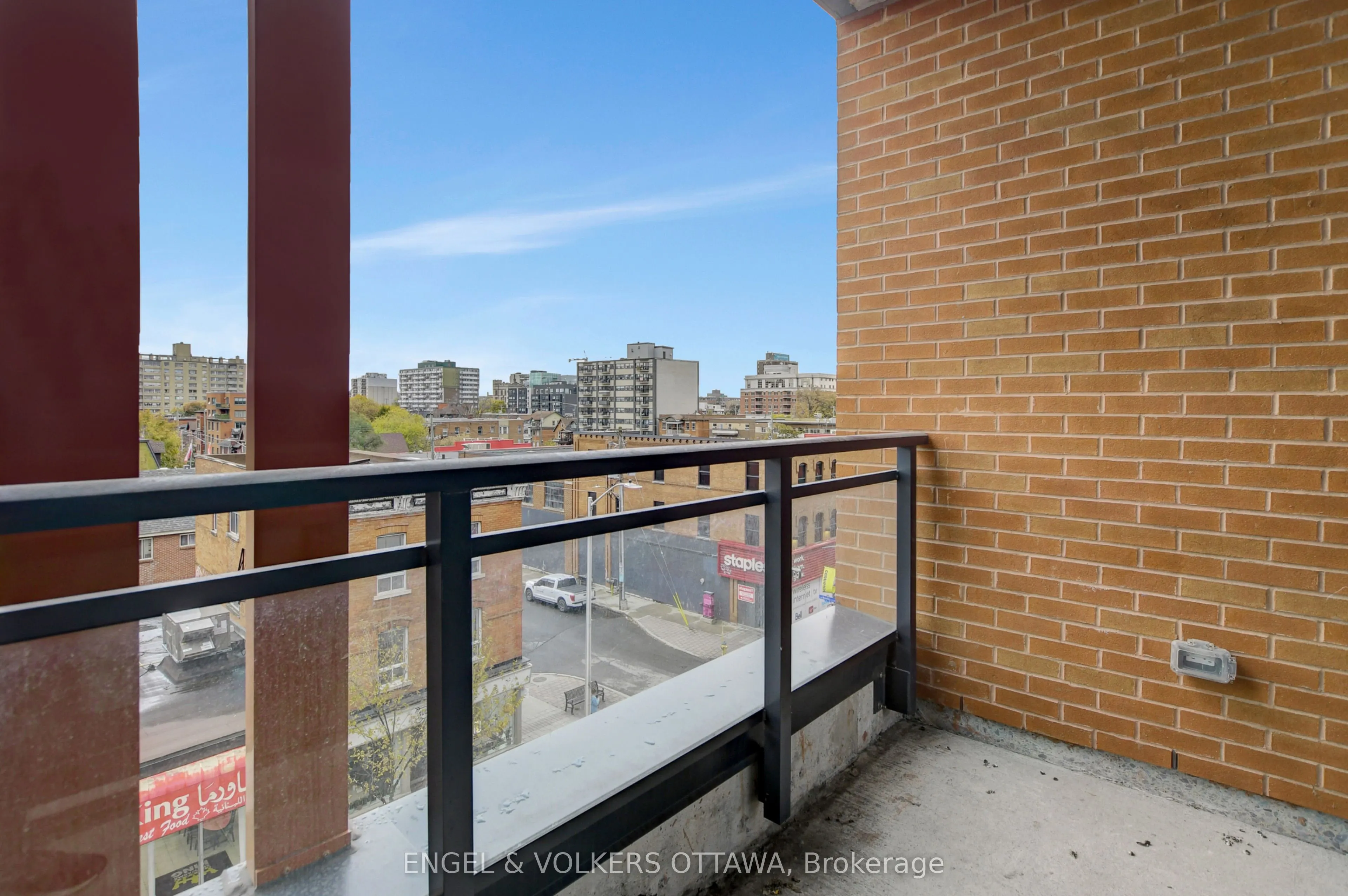 10 James Street #405