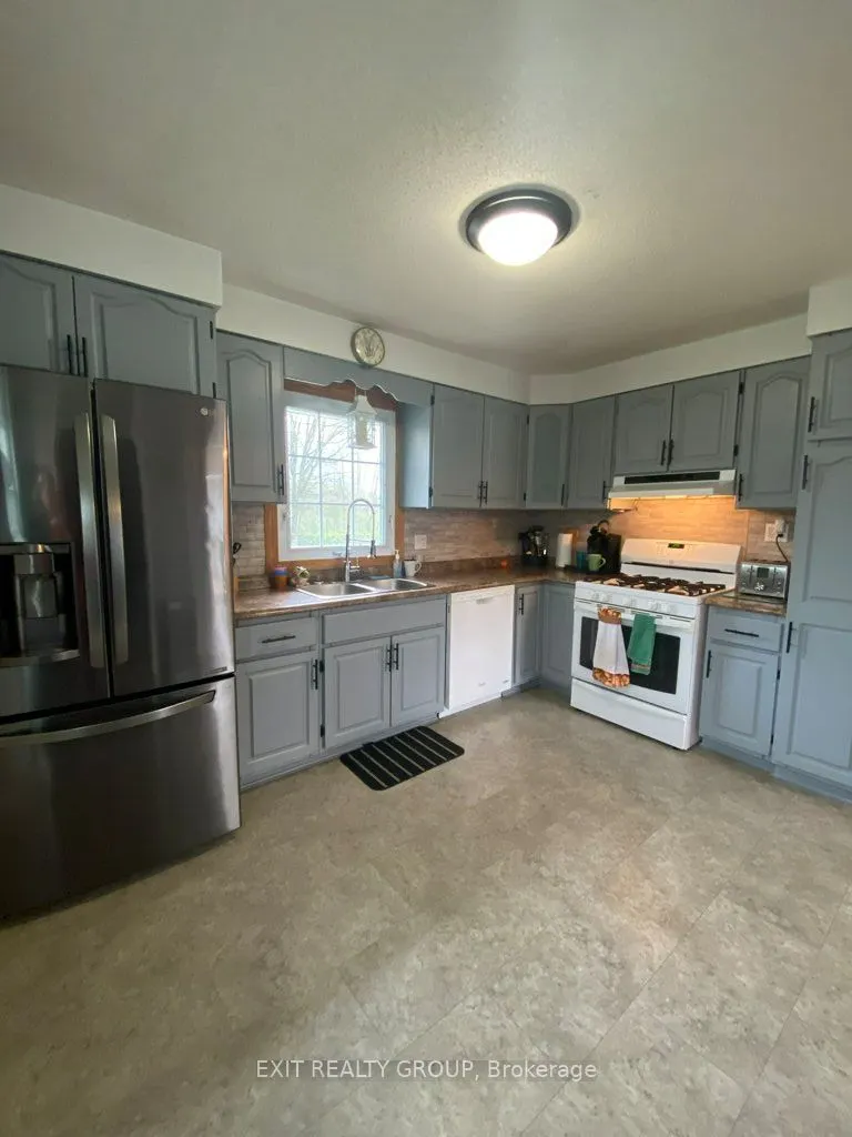 87 Bernard Long Road
