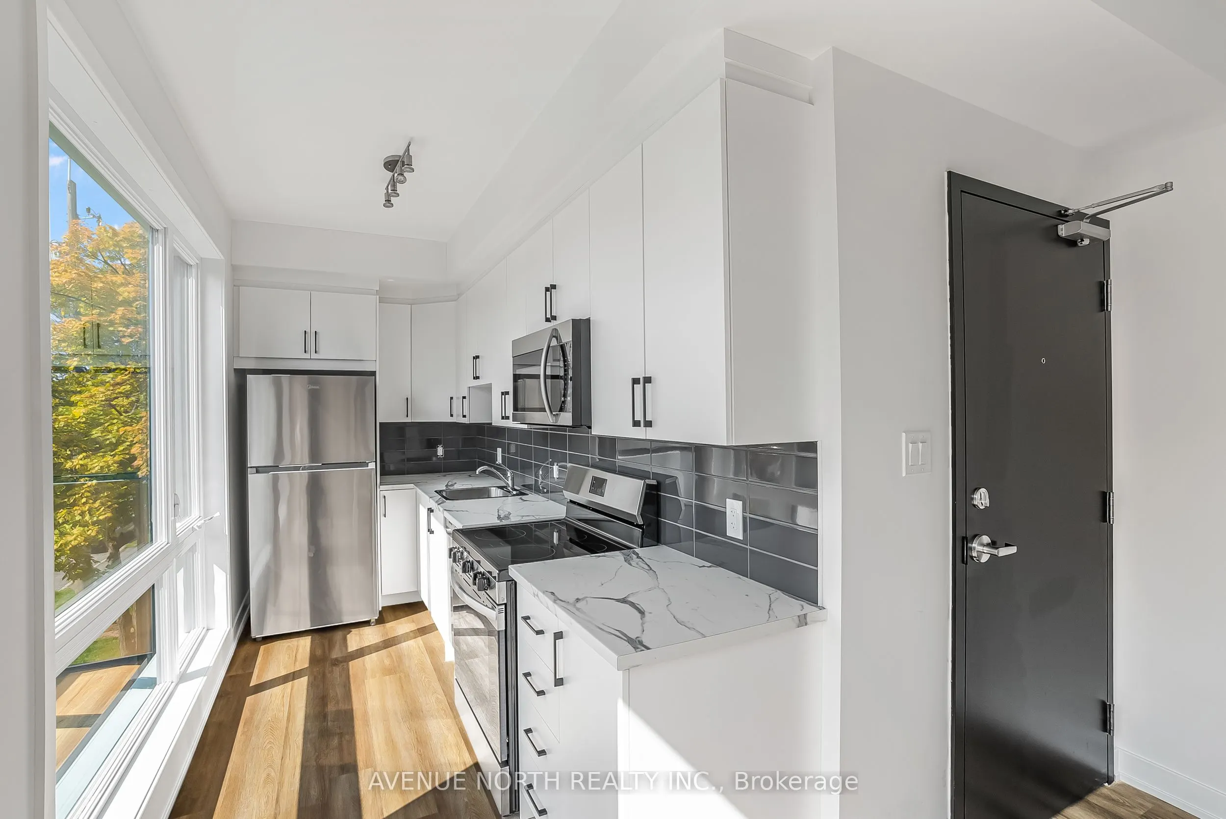 391 Dieppe Street #03