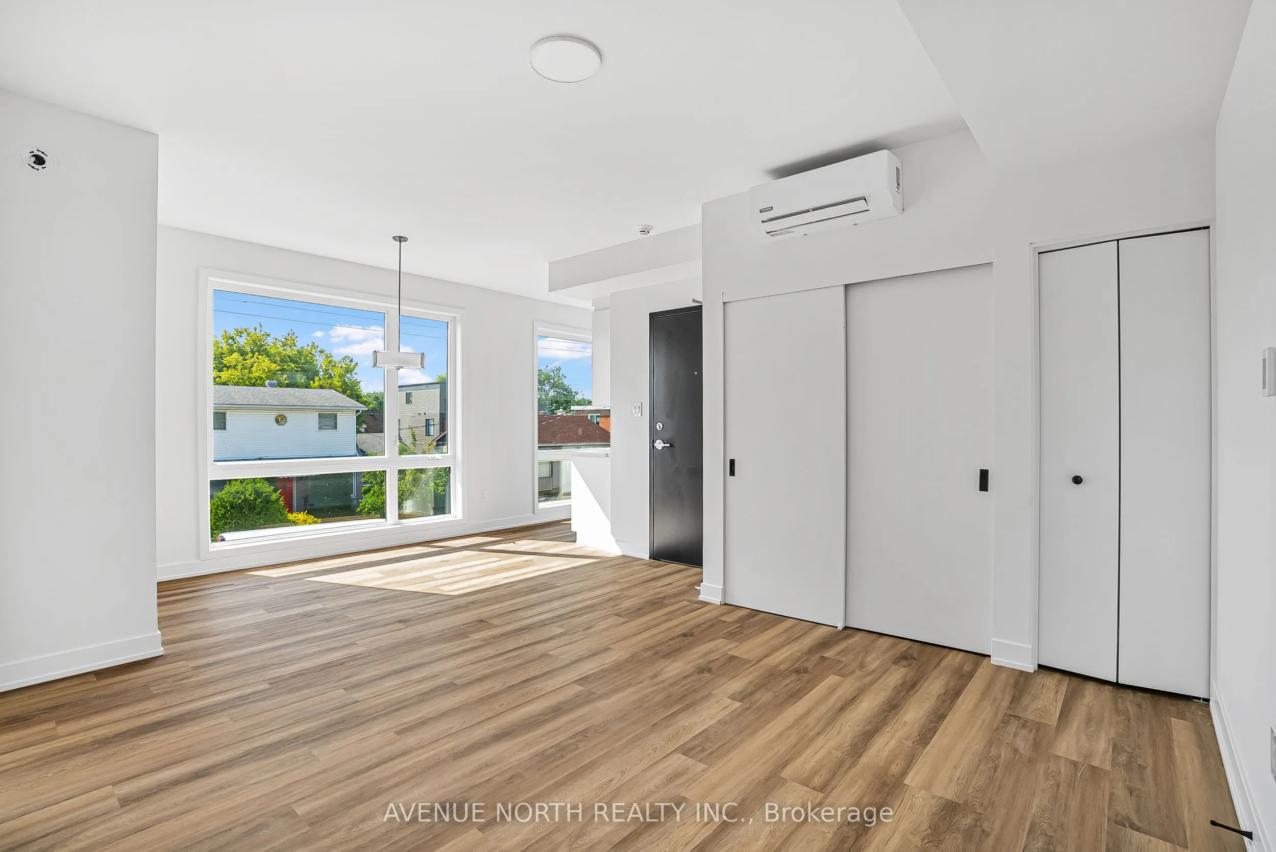 391 Dieppe Street #03