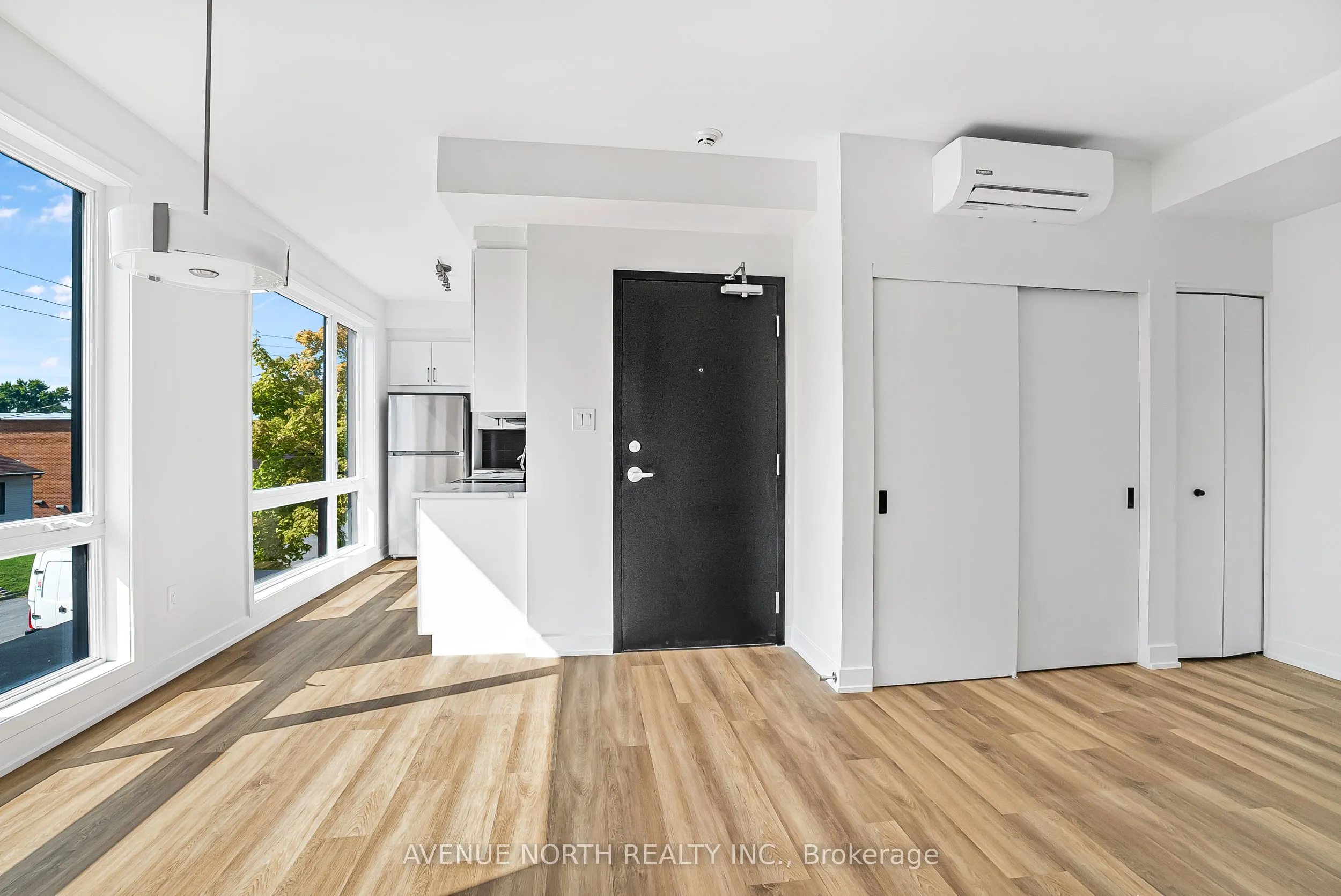 391 Dieppe Street #03