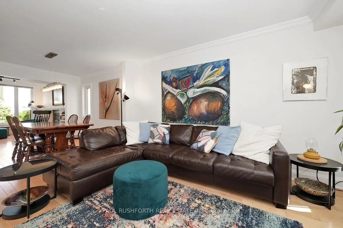 11 Avonhurst Avenue
