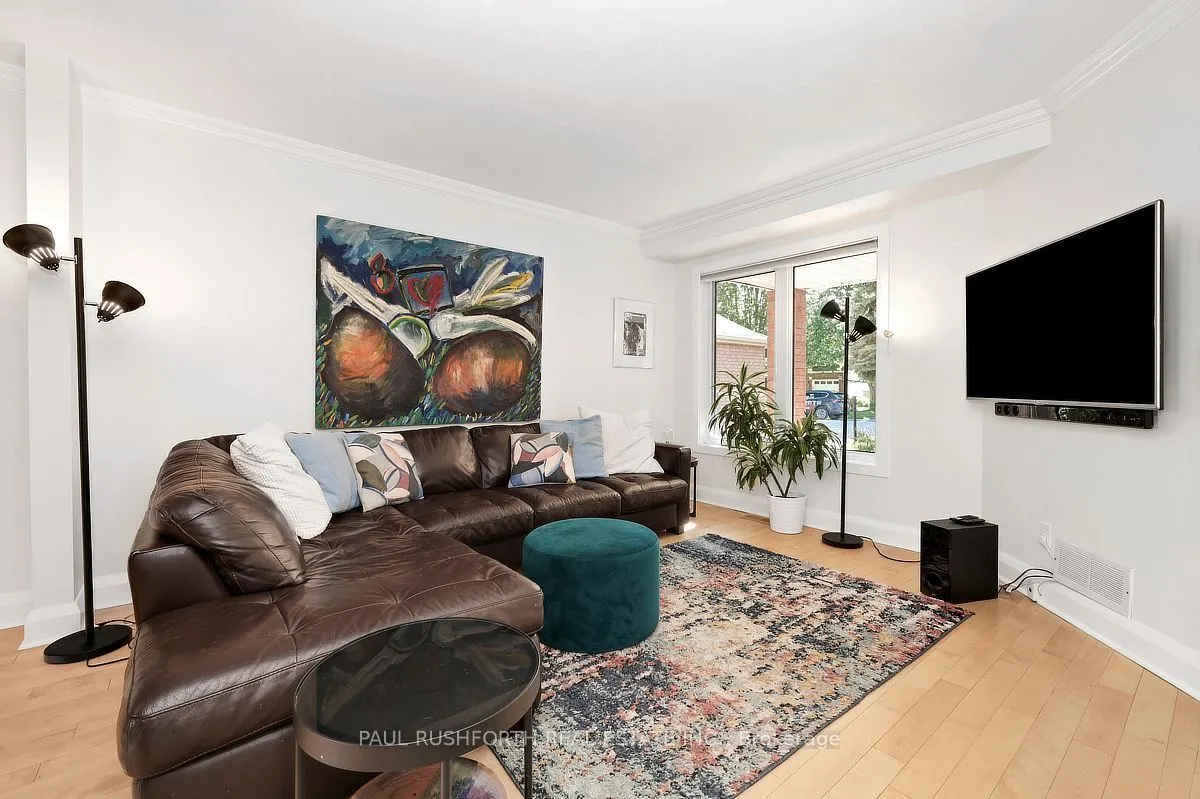 11 Avonhurst Avenue