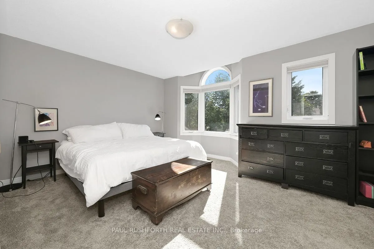 11 Avonhurst Avenue