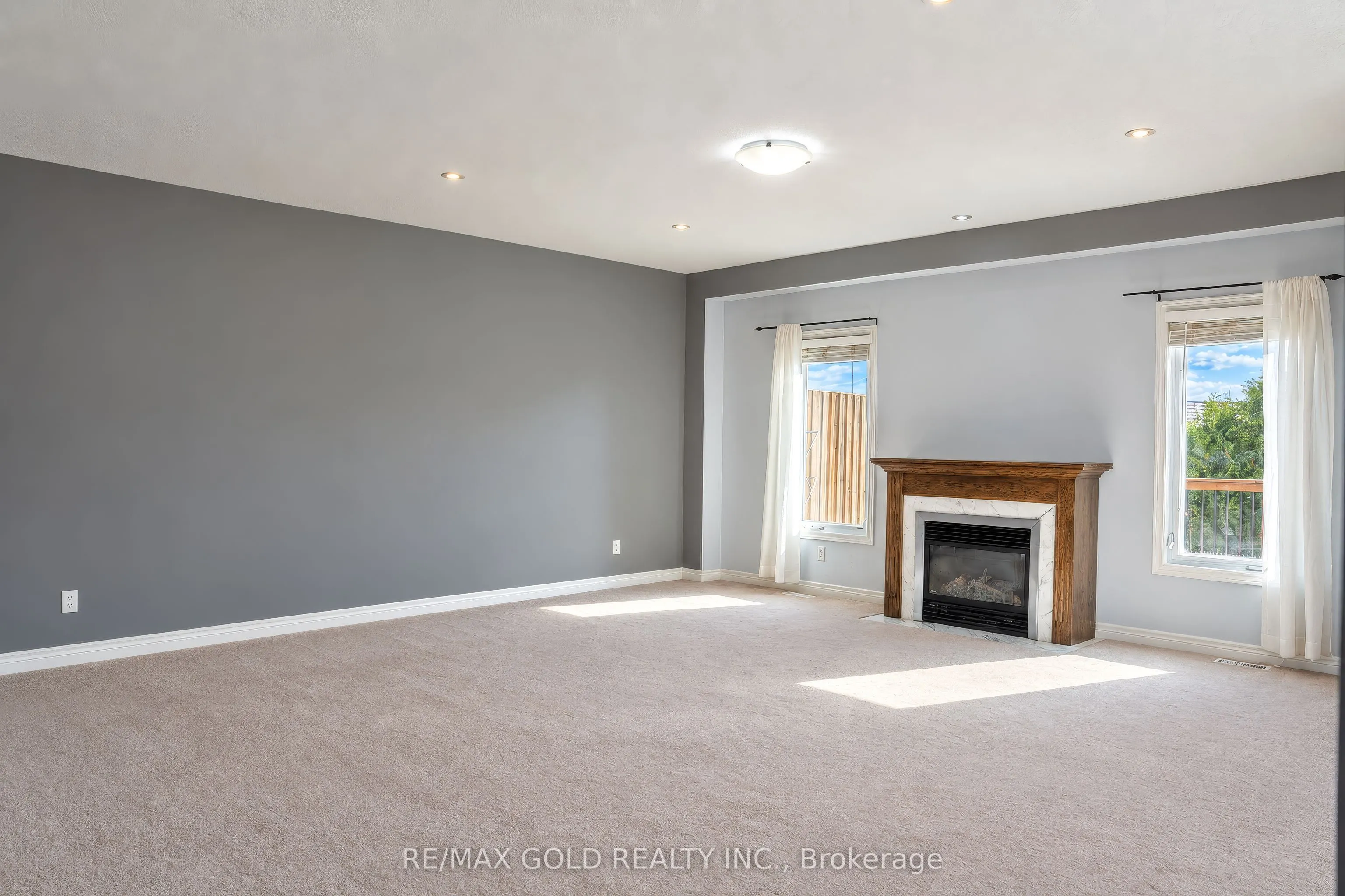 31 Melinda Street W
