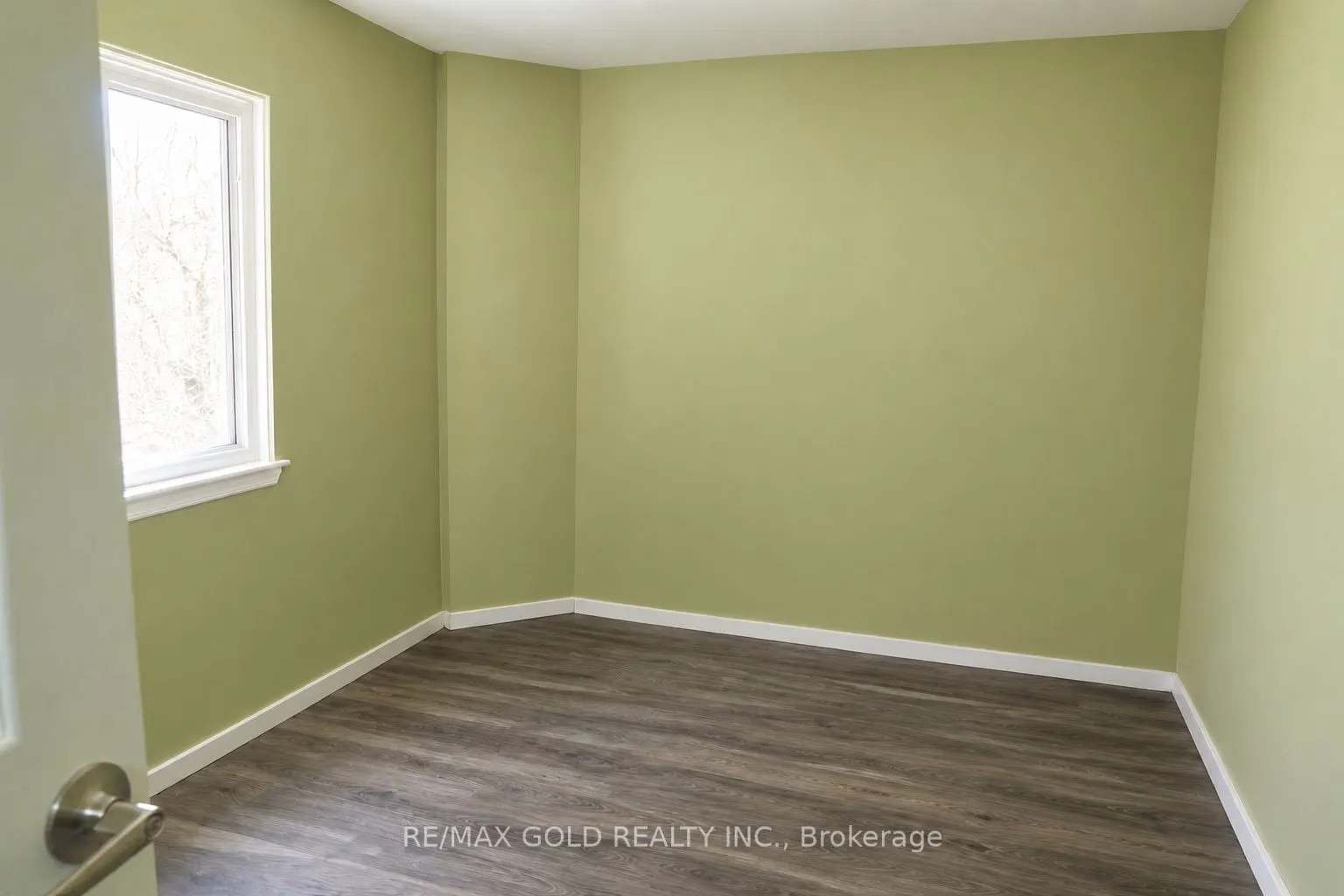 31 Melinda Street W