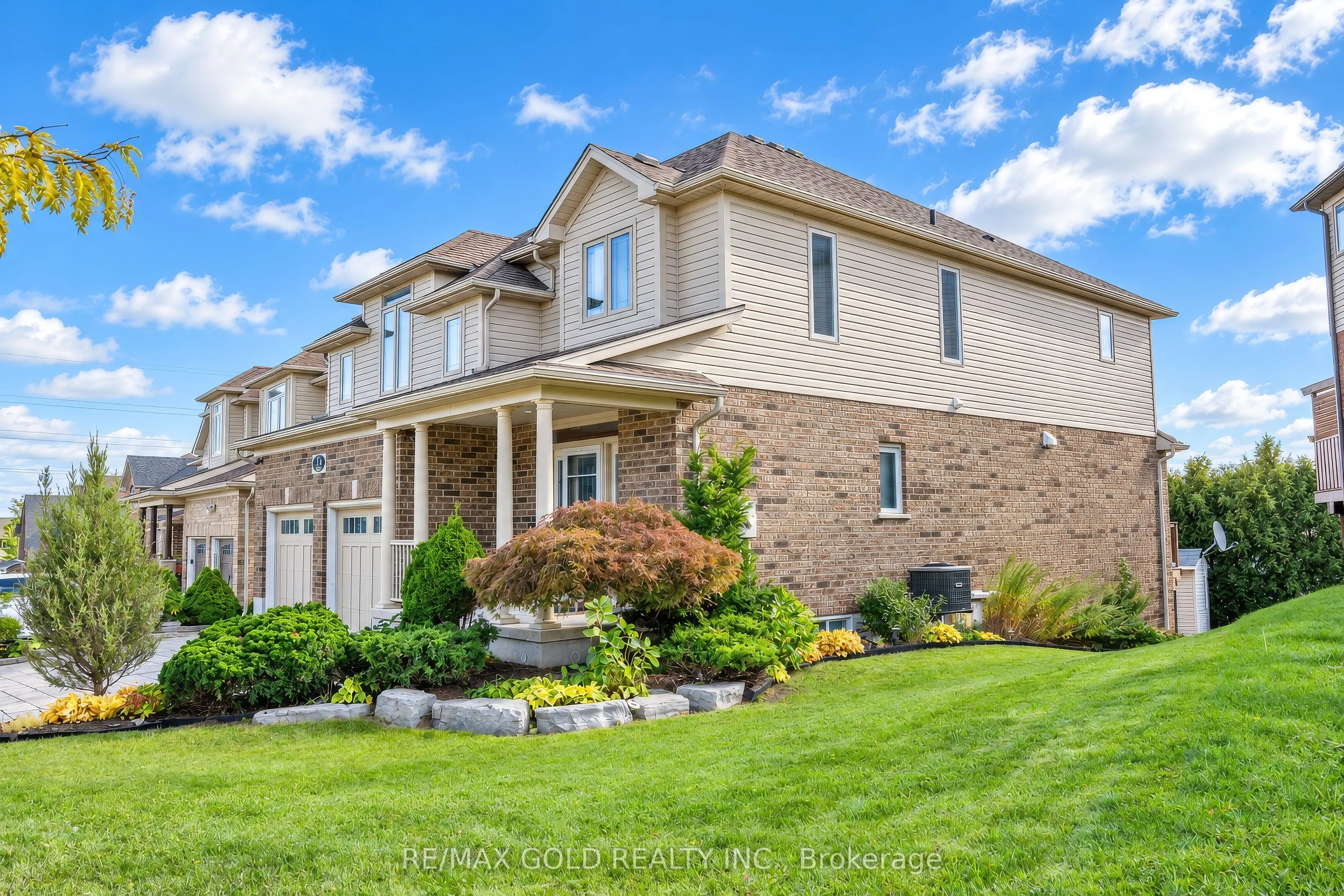 31 Melinda Street W