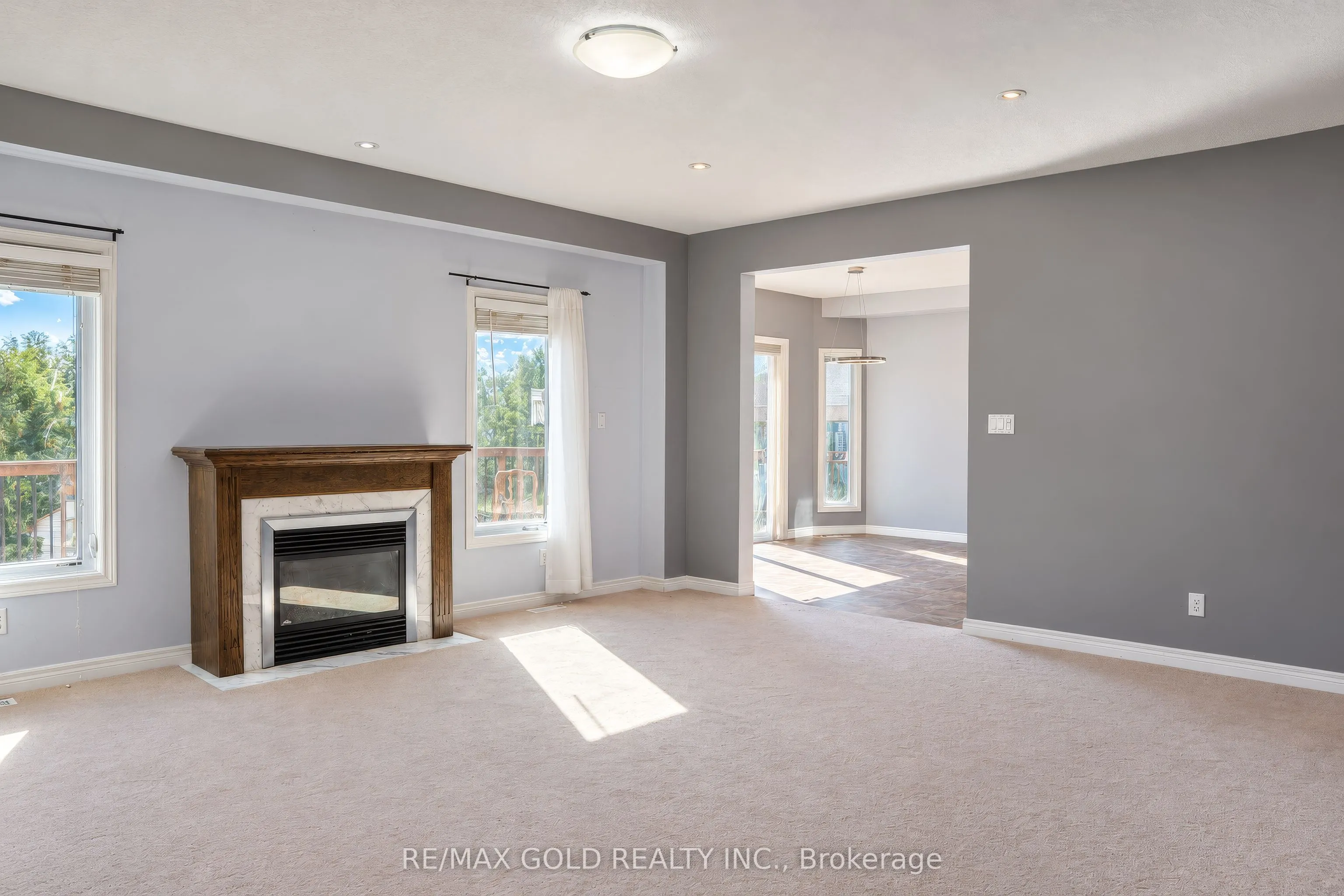 31 Melinda Street W