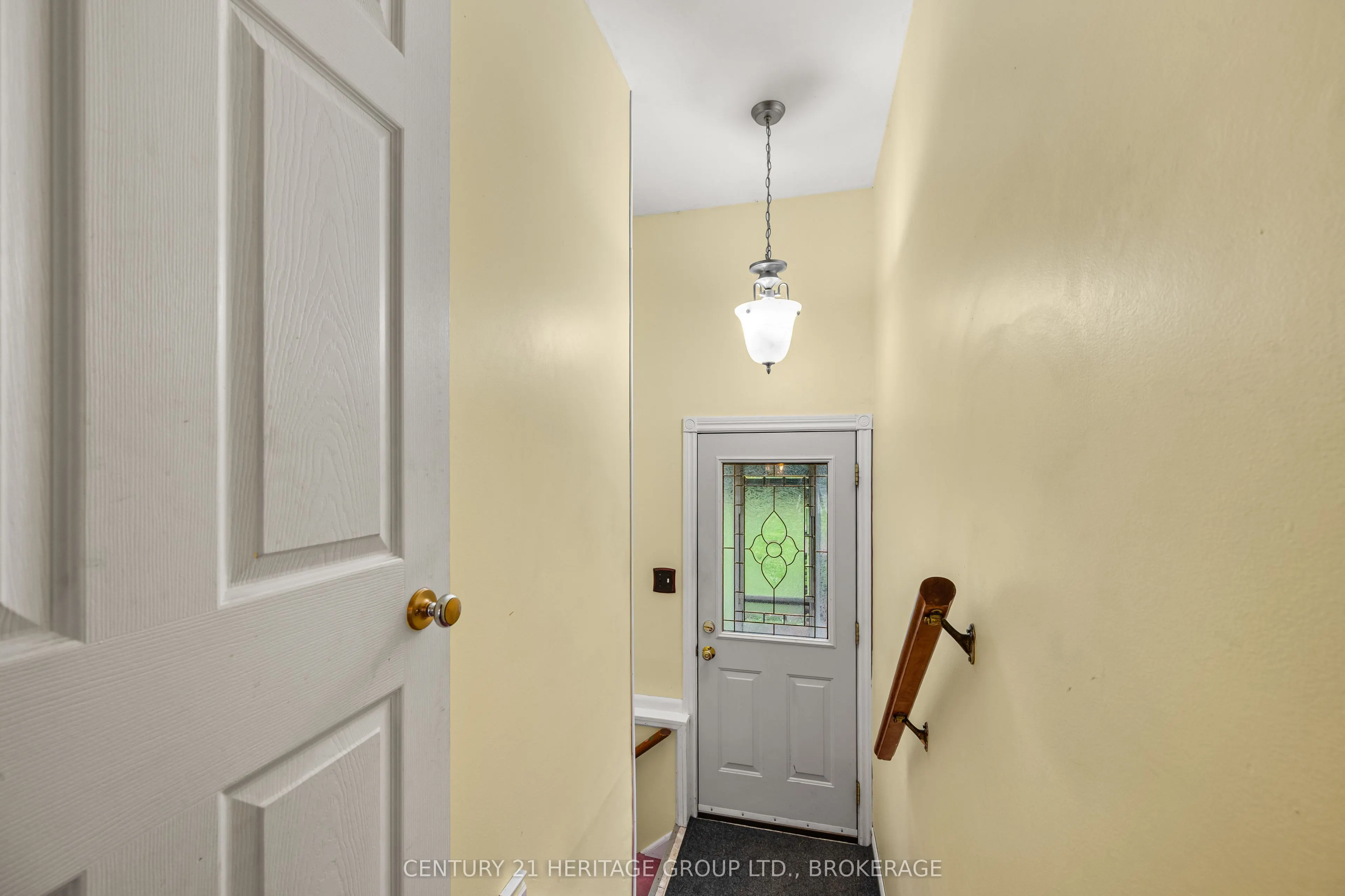 413 Maple Ridge Drive