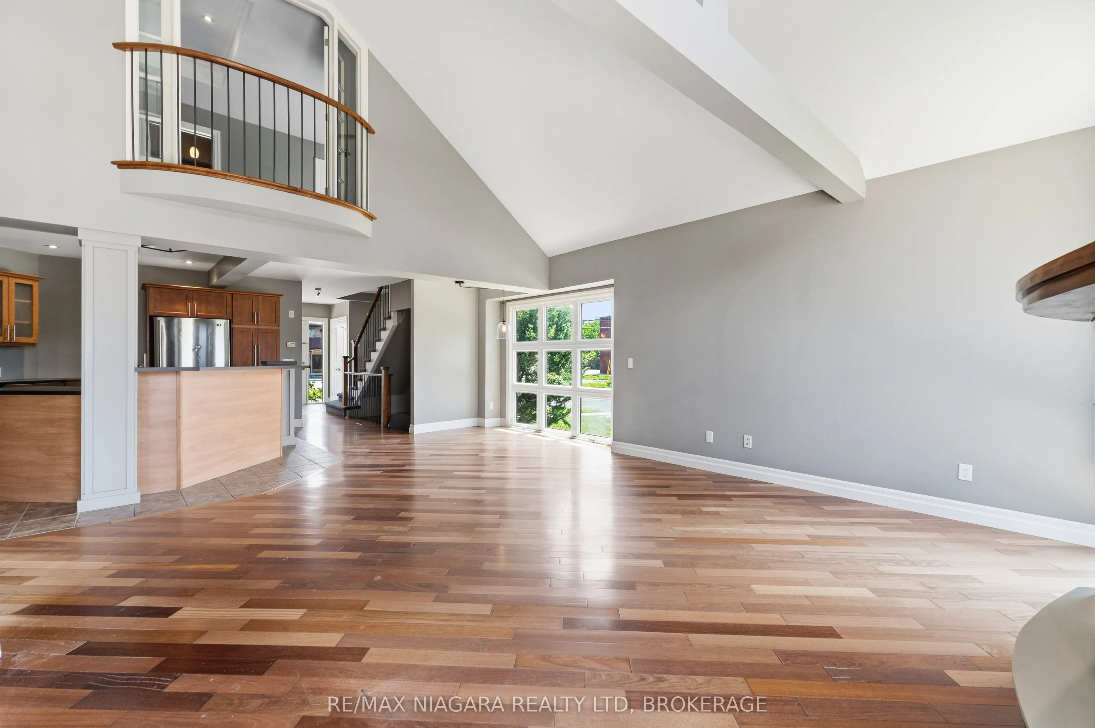 291 Vine Street