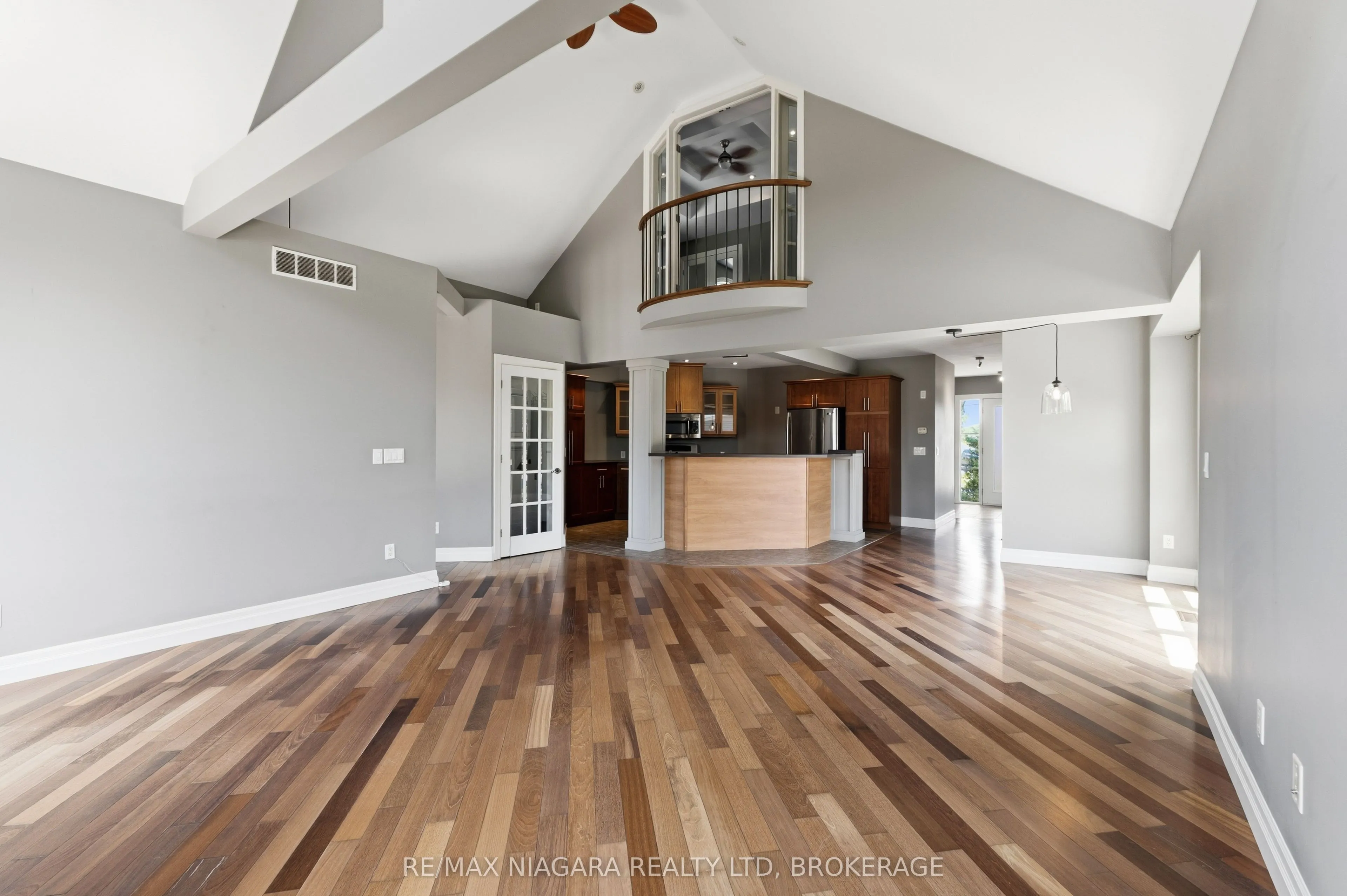 291 Vine Street
