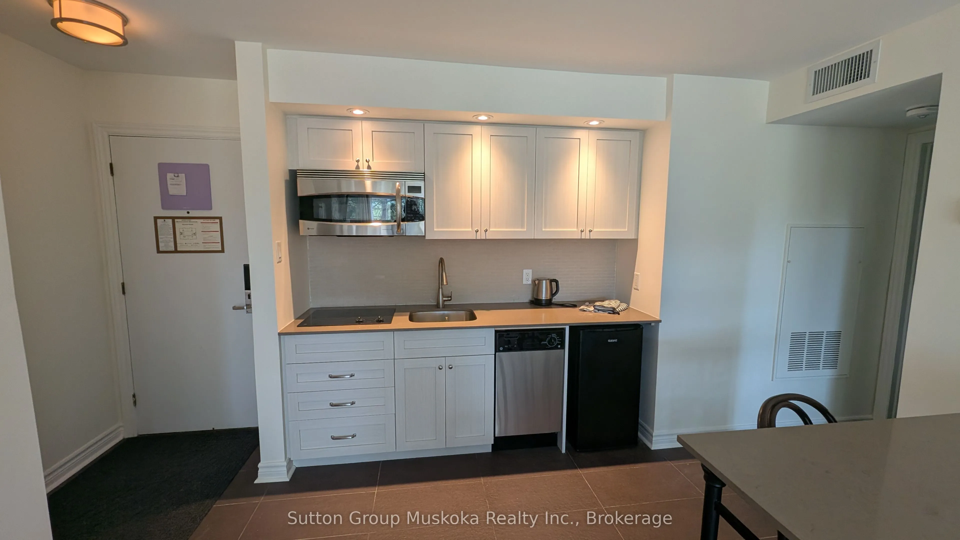 52-205 Deerhurst Drive #5