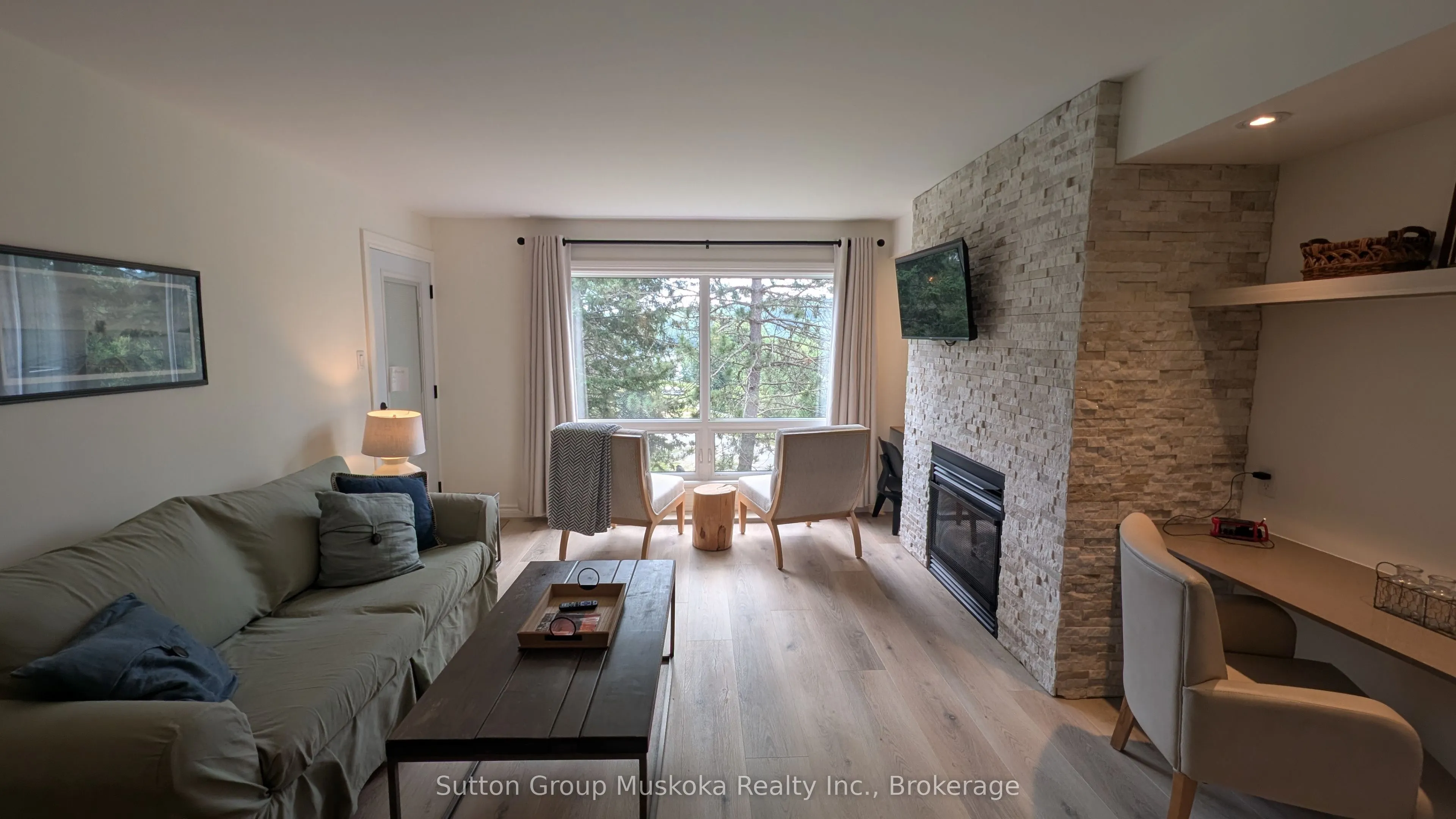 52-205 Deerhurst Drive #5