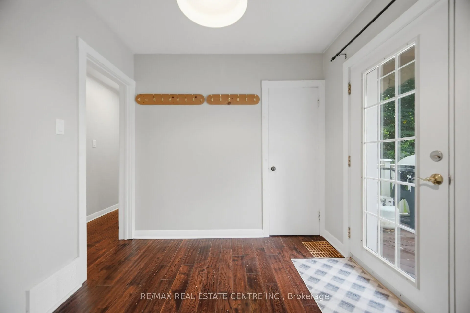 4 Lincoln Crescent