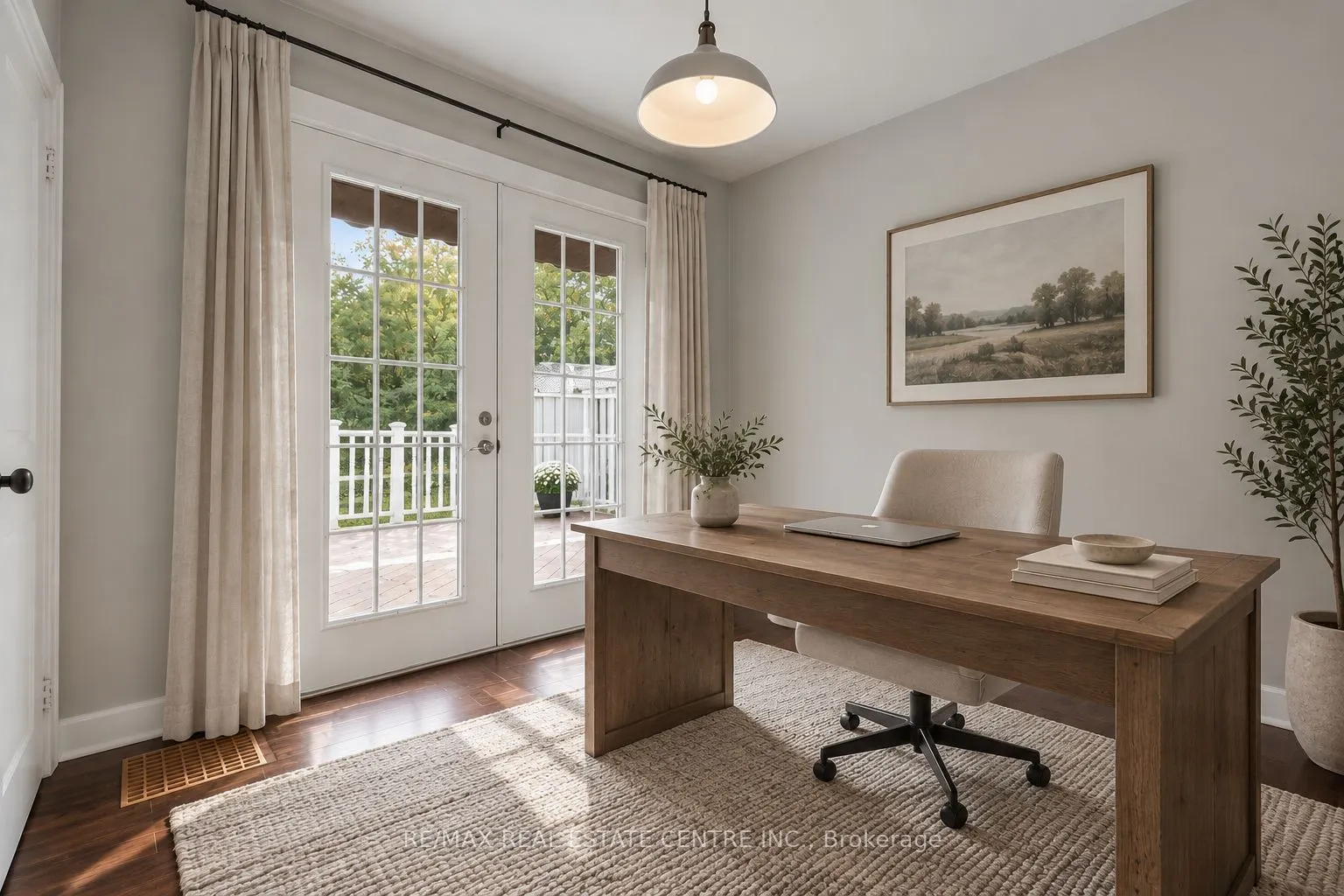 4 Lincoln Crescent