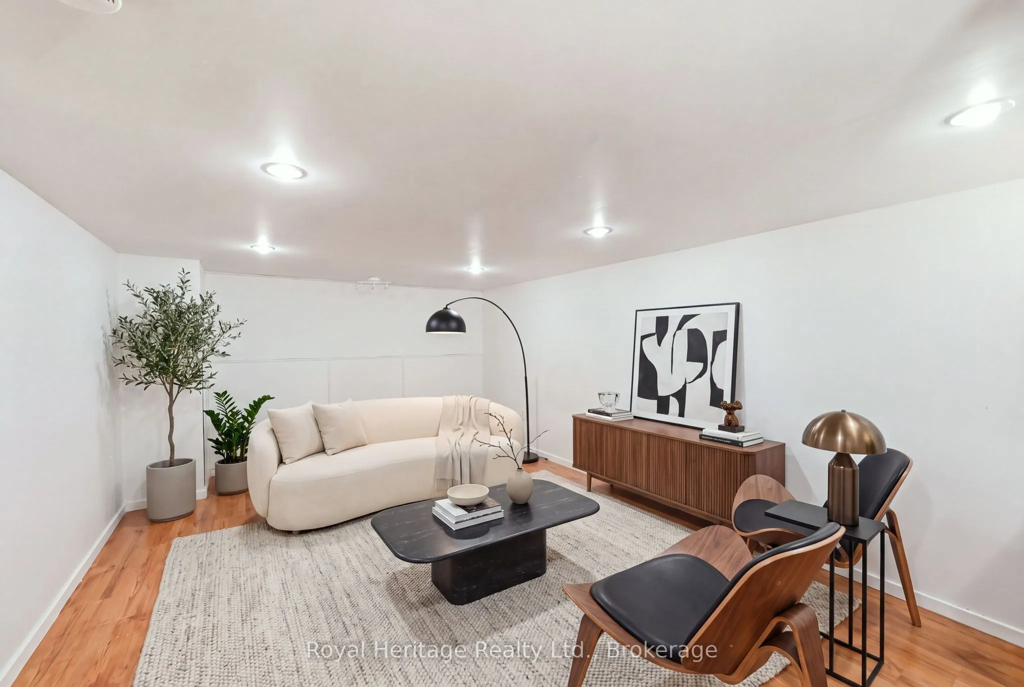 162 Cromwell Street #13