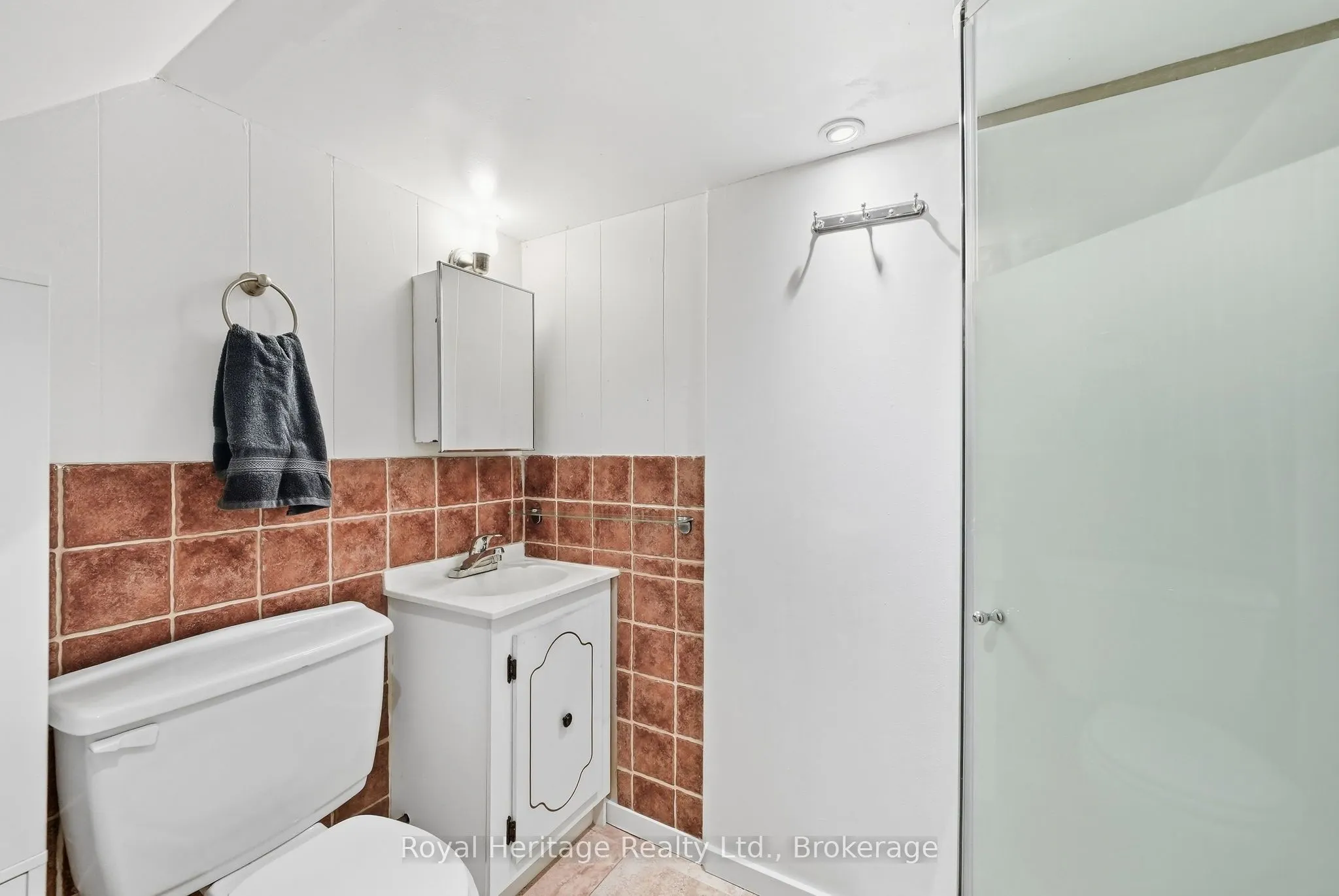 162 Cromwell Street #13