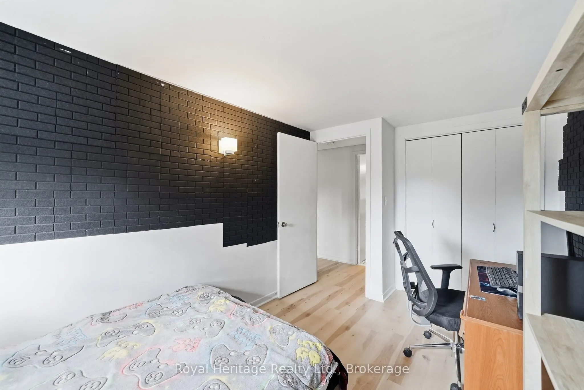162 Cromwell Street #13