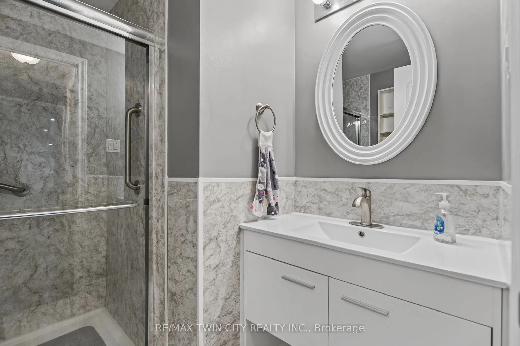 65 Glamis Road #74