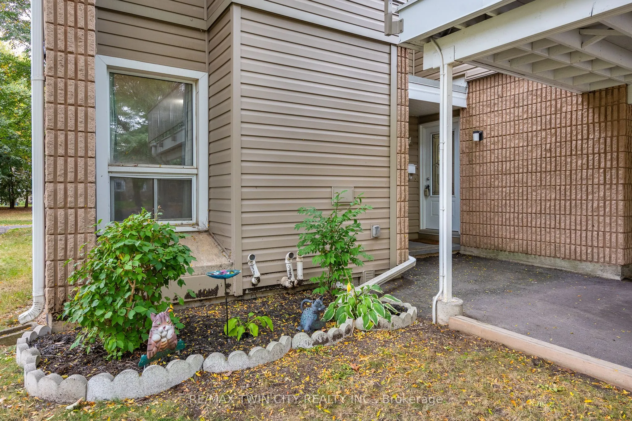 65 Glamis Road #74