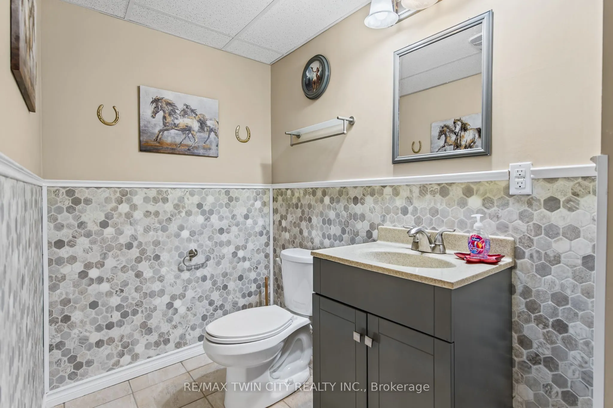 65 Glamis Road #74