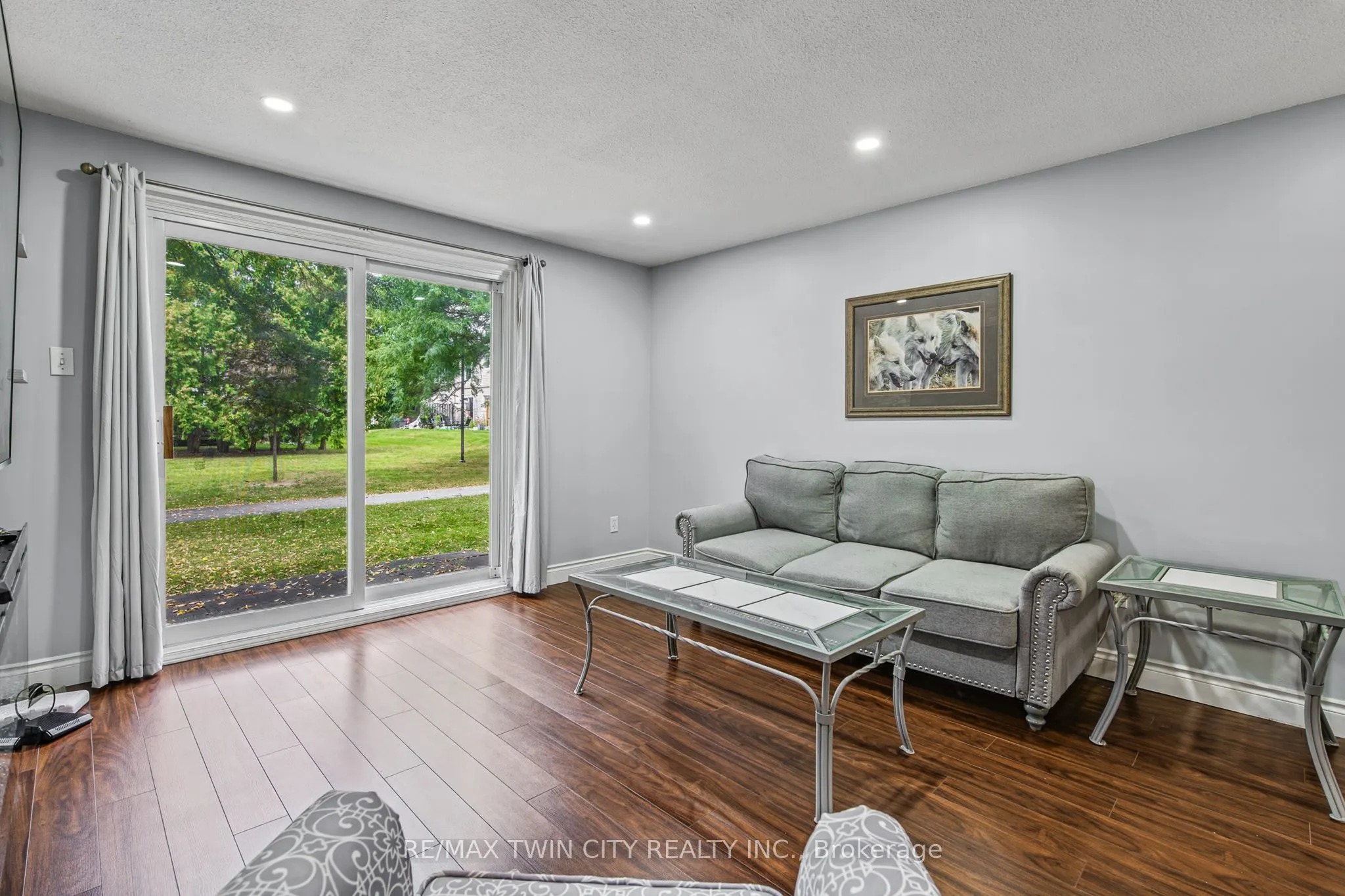 65 Glamis Road #74